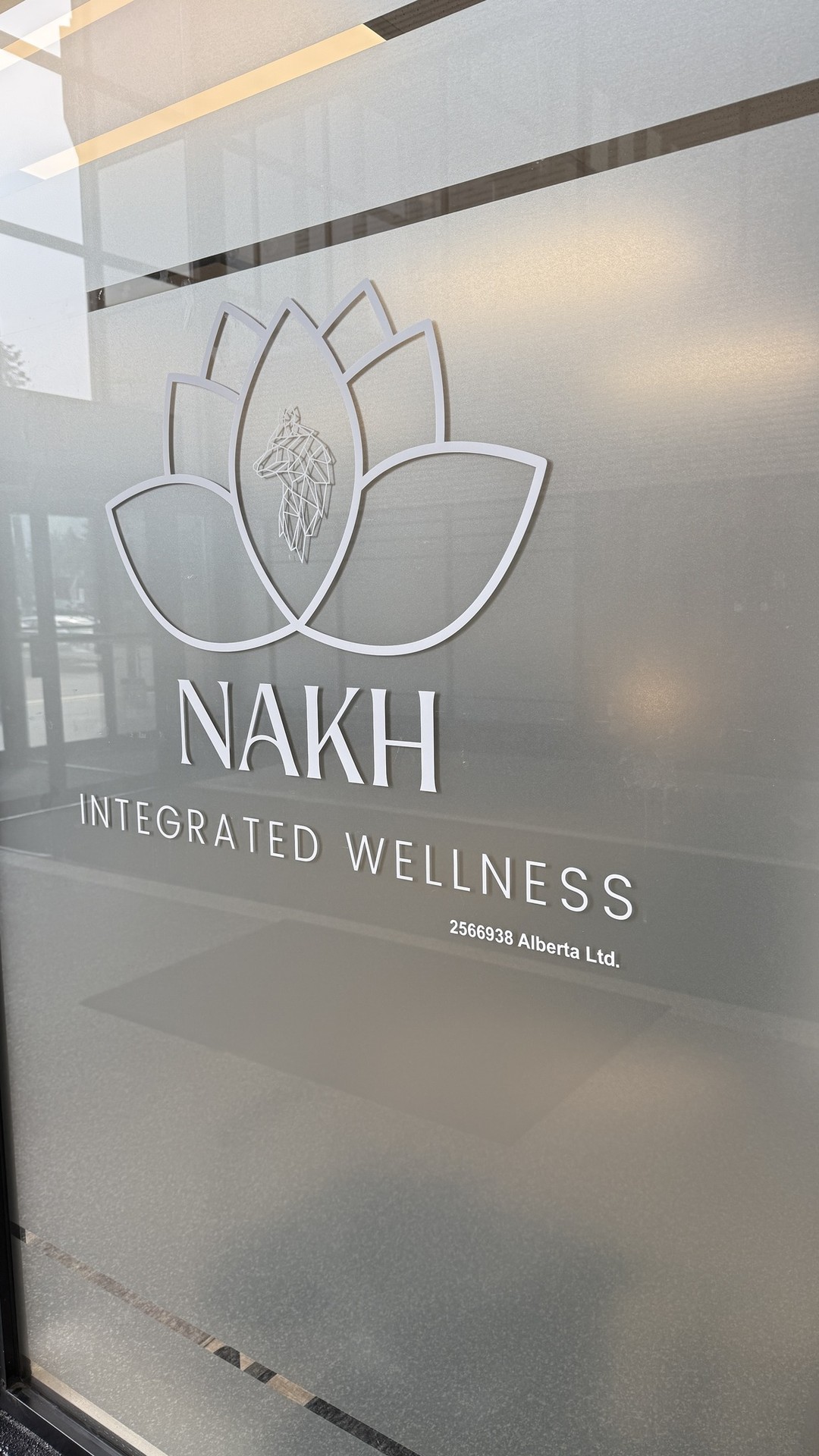 Step into a space where you can slow down, breathe and feel taken care of. At NAKH Integrated Wellness, we believe healing begins the moment you walk through the door. Our calming environment is designed to help you relax, reset and feel at peace while you focus on your wellness.
Whether you are here for a massage, coaching or therapeutic service, this is your space to unwind from the noise of everyday life.
Your wellness journey begins with one step. Book your session today and experience the difference.