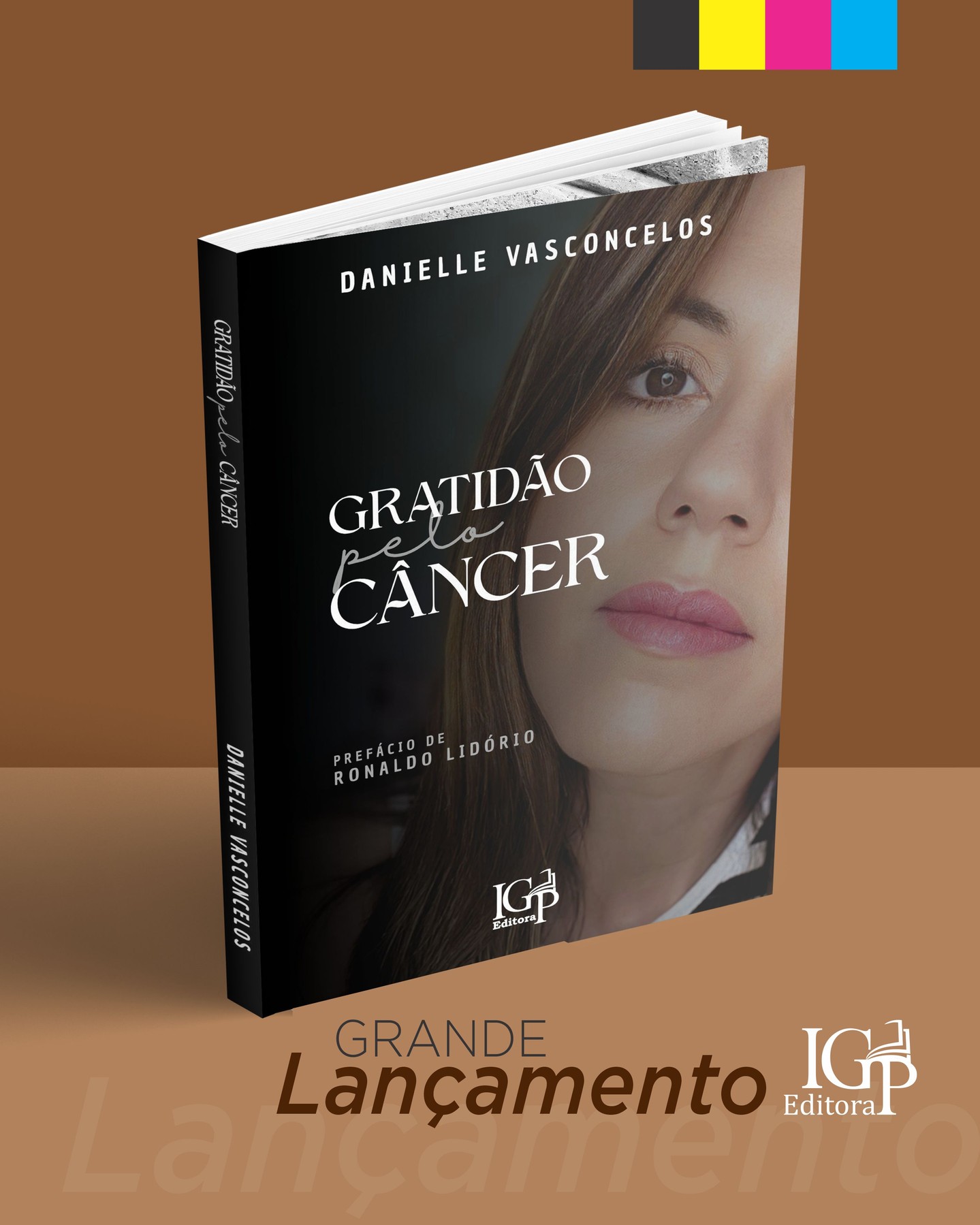 ✨ Gratidão pelo Câncer ✨
por Danielle Vasconcelos
Um relato profundo, corajoso e transformador. 💗
Neste livro, Danielle compartilha sua jornada de dor, fé e ressignificação ao enfrentar o câncer — uma experiência com Deus que, em vez de destruí-la, revelou o poder salvador para a sua vida.
Entre lágrimas, descobertas e milagres, Gratidão pelo Câncer convida o leitor a enxergar a beleza que pode nascer mesmo nos momentos mais difíceis. 🙏
📖 Uma história real sobre superação, propósito e amor à vida.
💬 “Não foi o câncer que me curou, foi o que ele me ensinou.”
Assista o Podcast do lançamento desse livro em: https://www.youtube.com/@cafeimpresso
#editoraigp #caféimpresso
#GratidãoPeloCâncer #DanielleVasconcelos #LivroInspirador #Superação #Fé #Esperança #HistóriaReal #LeituraTransformadora #Cura #Propósito @danielle_mvasconcelos @vivendoolutocomdeus