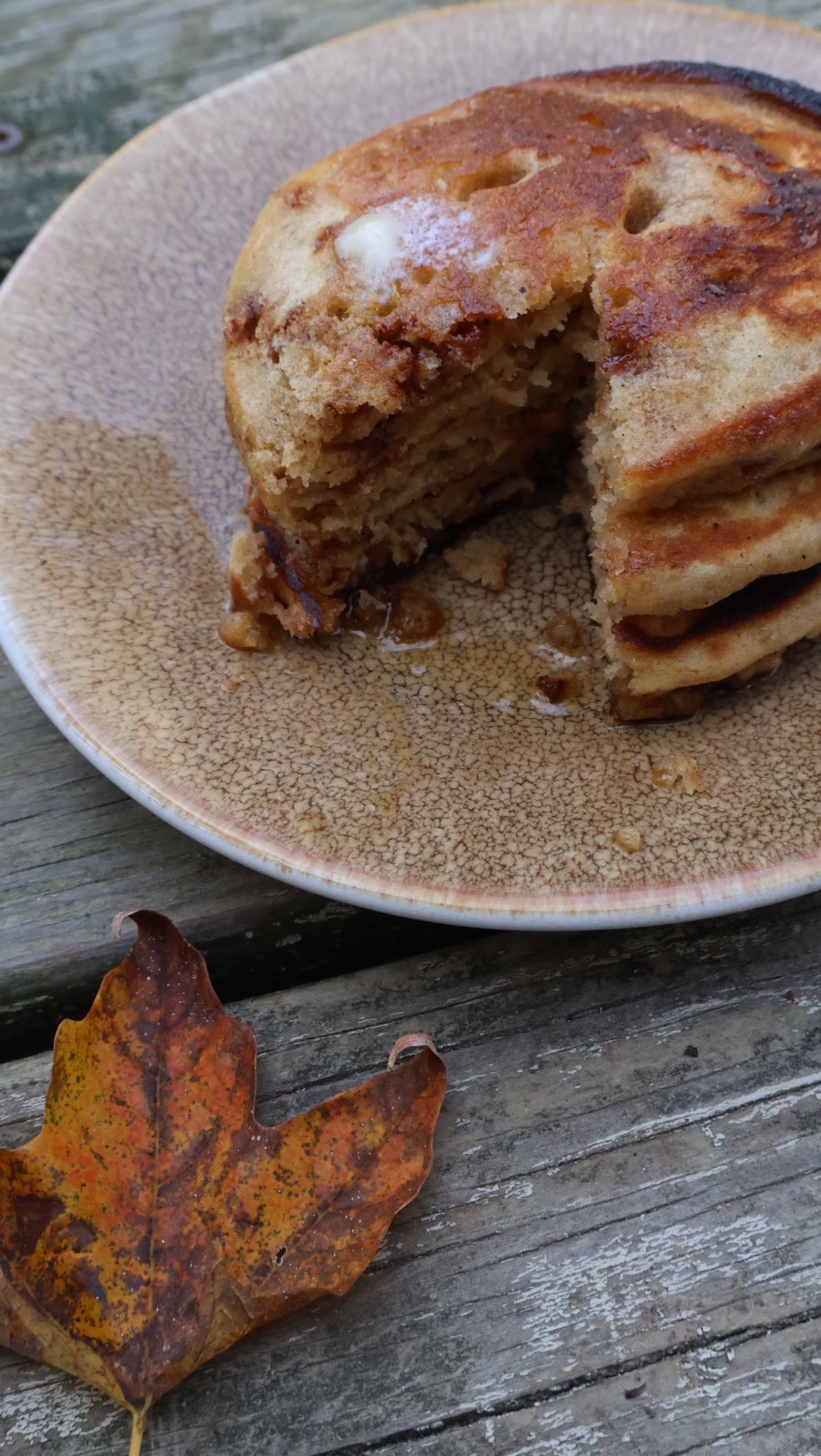 Rolled out of bed and made some cinnamon bun pancakes 🥞