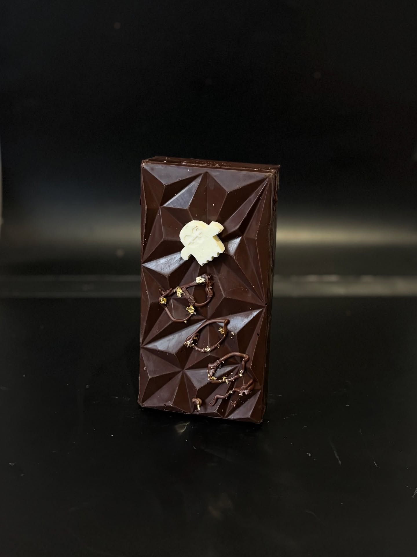 Caption:
💀🎃 Crack it if you dare! Our limited-edition Halloween “BOO Bar” is filled with tiny chocolate ghosts, skulls, pumpkins, and fluffy marshmallows — a spooky surprise in every smash. Shake it, hear the treats rattle inside, and then break it open to reveal all the sweet magic 👻✨
Hashtags:
#HalloweenChocolate #BooBar #SpookyTreats #ChocolateSurprise #ArtisanChocolate #HandcraftedChocolate #HalloweenSweets #TrickOrTreat #GourmetChocolate #SmallBatchChocolates #HalloweenGiftIdeas #chocolatelover