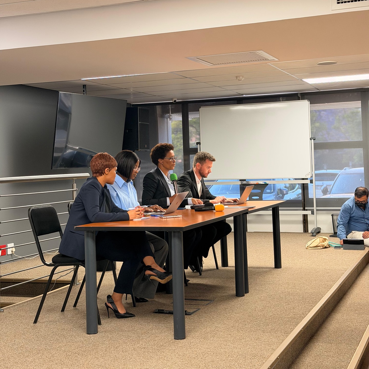 COMPARATIVE PERSPECTIVE ON 97 DAY RULE: SOUTH AFRICA AND THE WORLD
Across South Africa:
· 30 days – Pretoria, Mpumalanga, KwaZulu-Natal, North West, Bhisho.
· 60 days – Cape Bar, Free State, Eastern & Northern Cape.
· 97 days – Only Johannesburg & Polokwane.
Across the world, independent Bars that share our referral model all expect payment within about a month:
England & Wales
30 days
Ireland
30 days
Australia (Qld/NSW)
30–60 days
Hong Kong
≤ 45 days
Singapore
30 days