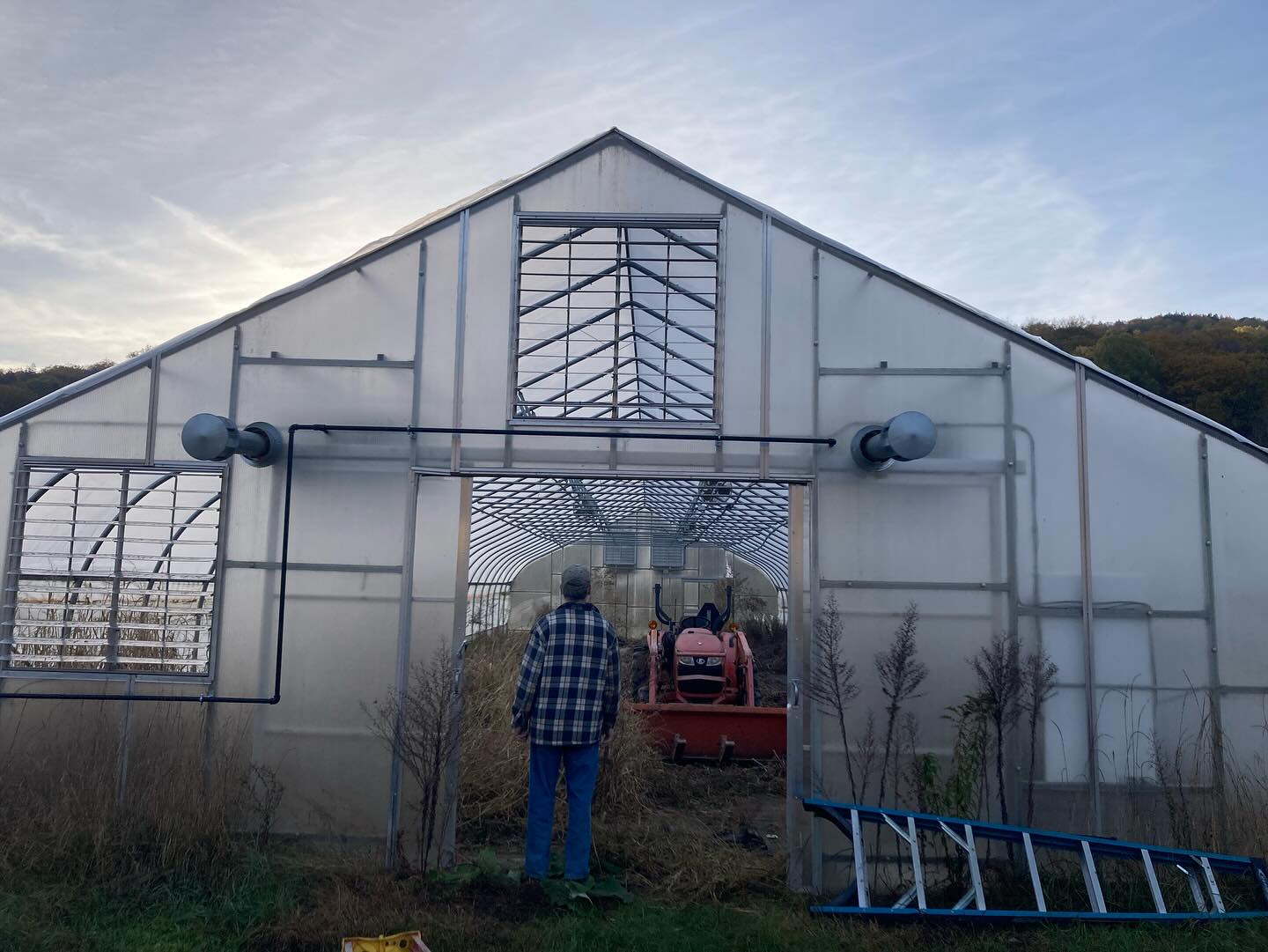 H i g h T u n n e l
This past weekend we disassembled a high tunnel in Massachusetts and brought it back to our farm. Special thank you to our incredible fathers, friends, and family. Our farm is one high tunnel richer! We are very excited to expand our operation and to grow more great produce for our wonderful customers next season!
.
.
.
#farm #farming #farmtotable #rimolgreenhouse #notill #notillfarming #produce #vegetablefarming #smallbusiness #farmerbrownsmarketgarden