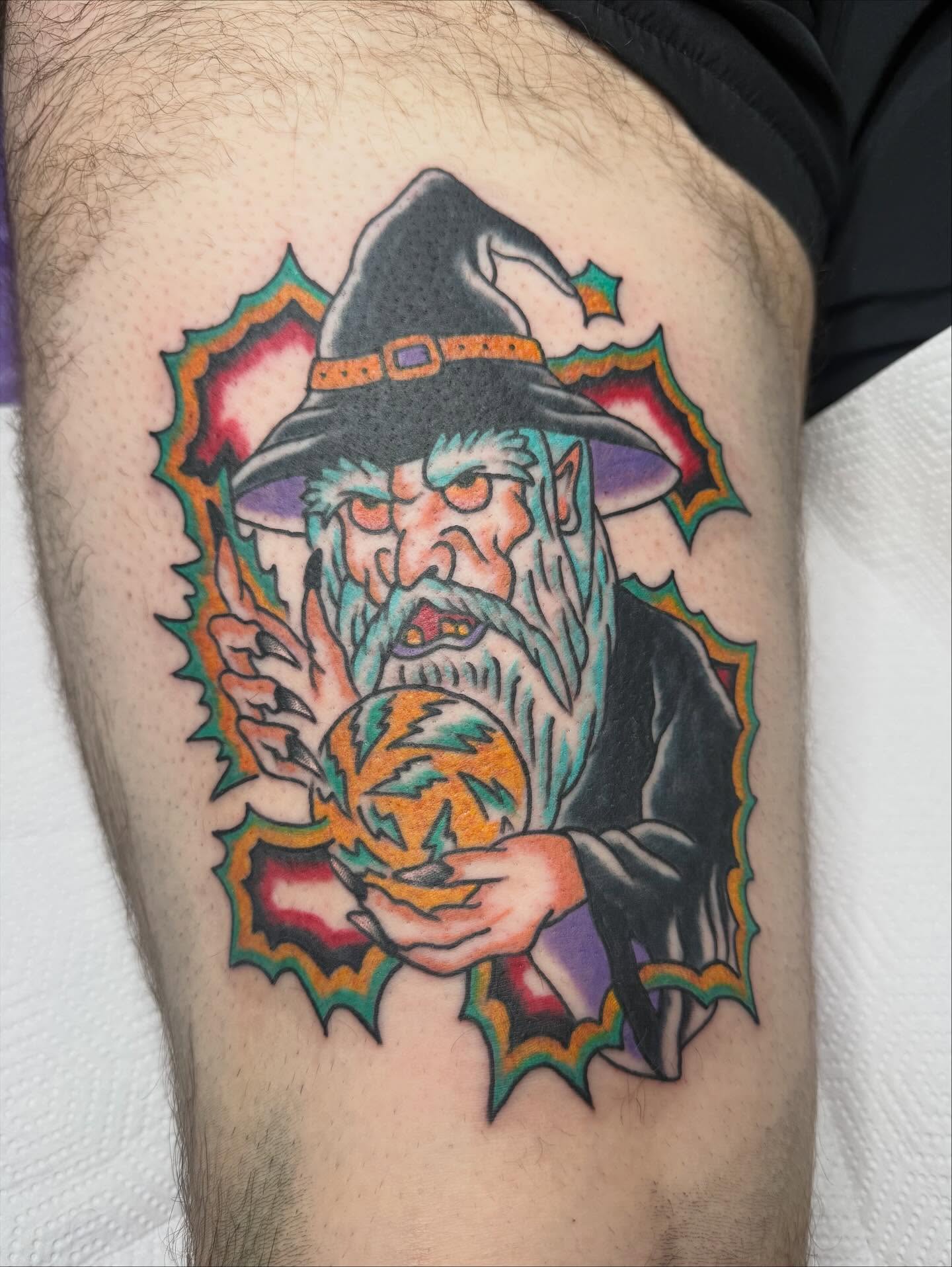 Wizard from my flash for Rocky! Plus Roch the long way and a healed Kappa. Thanks for lookin! DM to book your next tattoo for November/December🫵
•
@cybertrontattoostudio
•
#traditionaltattoo #americantraditionaltattoo #wizardtattoo #healedtattoo #dentontattoos #dentontattooartist #dfwtattoos #dfwtattooartist #dentontx #dentontexas
