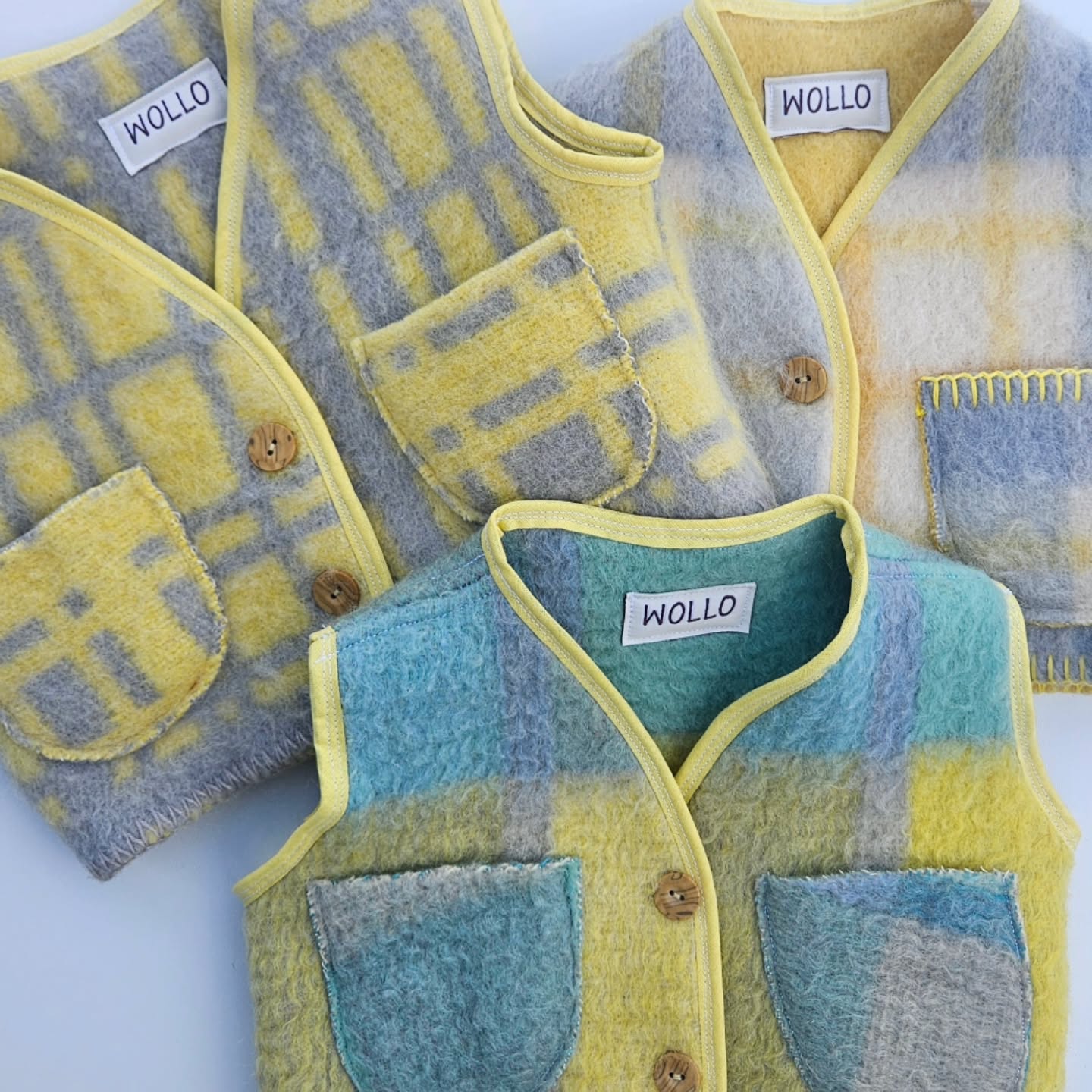 Handmade wool bodywarmers for the little ones🐑 crafted from vintage blankets full of warmth and stories.🤍