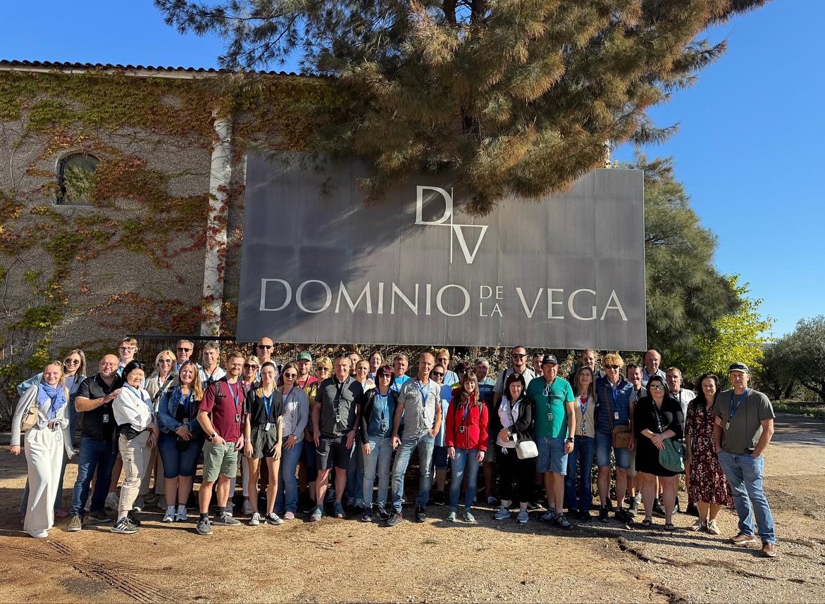 Besuch im Weingut Dominio de la Vega , köstlicher Wein und regionale Spezialitäten! 🍷
