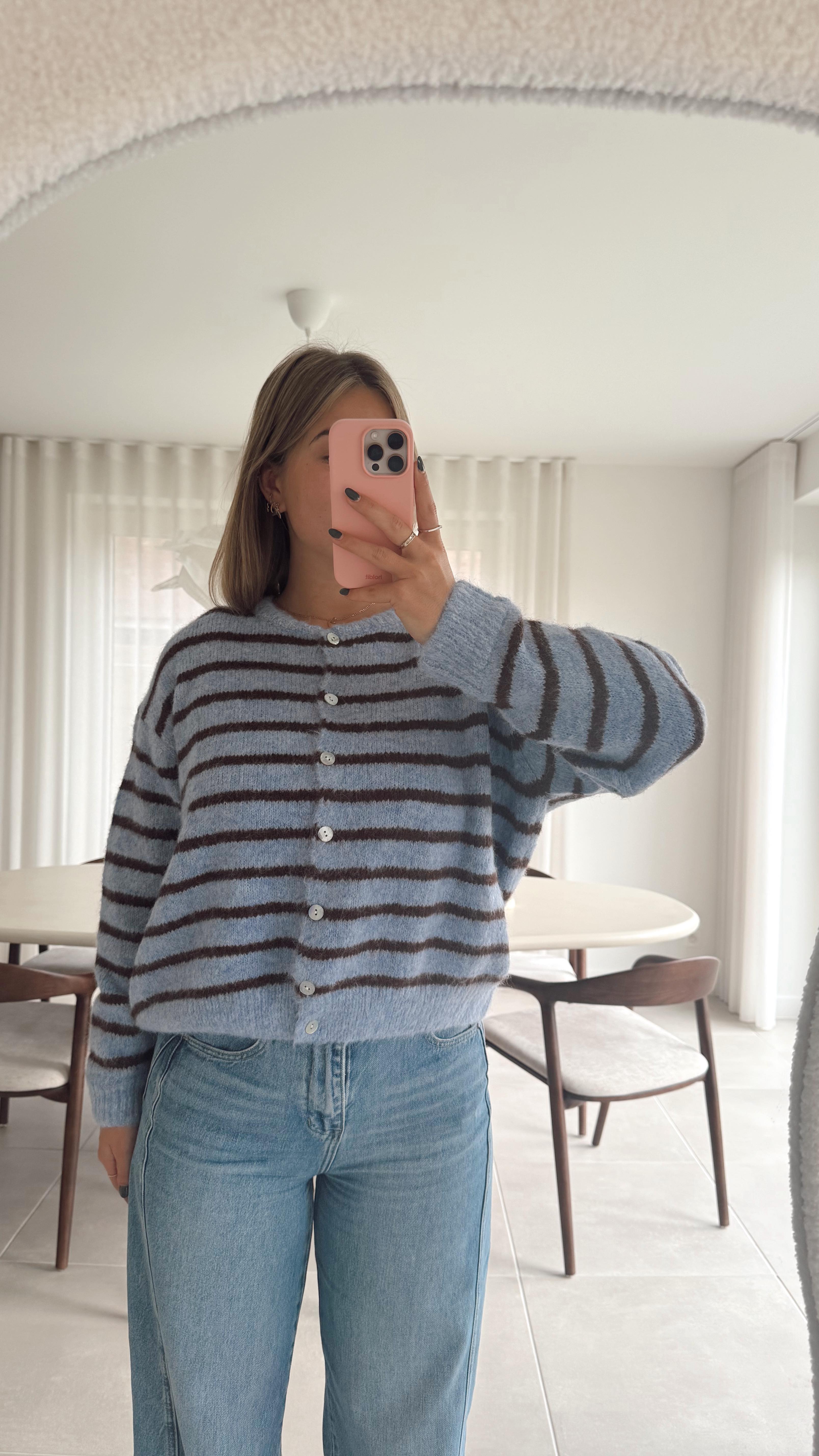 NEW COLOR JANNI GILET ☕️🦋🍂🫐🧸
- vrijdag 19/10 om 17u online 🫶🏻