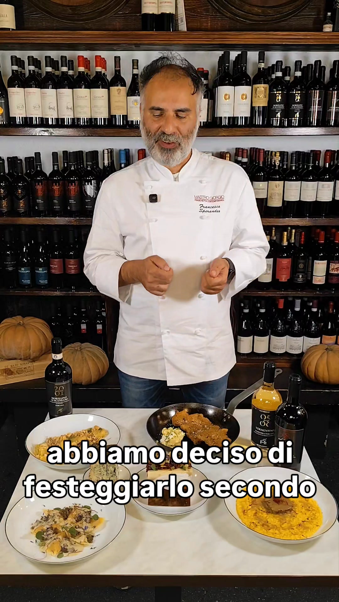 𝑰𝒍 𝒍𝒂𝒕𝒐 𝒐𝒔𝒄𝒖𝒓𝒐 𝒅𝒆𝒍𝒍𝒂 𝒕𝒓𝒂𝒅𝒊𝒛𝒊𝒐𝒏𝒆: 𝑬̀ 𝑳𝒂 𝑵𝒐𝒕𝒕𝒆 𝒅𝒆𝒍𝒍𝒆 𝑶𝒕𝒕𝒐𝒃𝒓𝒂𝒕𝒆! 🎃
𝐼𝑙 𝑚𝑒𝑛𝑢̀ 𝑑𝑒𝑙𝑙𝑒 𝑂𝑡𝑡𝑜𝑏𝑟𝑎𝑡𝑒 𝑅𝑜𝑚𝑎𝑛𝑒 𝑠𝑖 𝑡𝑖𝑛𝑔𝑒 𝑑𝑖 𝑚𝑖𝑠𝑡𝑒𝑟𝑜 𝑝𝑒𝑟 𝑢𝑛𝑎 𝑠𝑒𝑟𝑎𝑡𝑎 𝑠𝑝𝑒𝑐𝑖𝑎𝑙𝑒. 𝑃𝑟𝑒𝑝𝑎𝑟𝑎𝑡𝑖 𝑎 𝑠𝑐𝑜𝑝𝑟𝑖𝑟𝑒 𝑖 𝑠𝑎𝑝𝑜𝑟𝑖 𝑝𝑖𝑢̀ 𝑖𝑛𝑎𝑡𝑡𝑒𝑠𝑖 𝑑𝑒𝑙𝑙𝑎 𝑡𝑟𝑎𝑑𝑖𝑧𝑖𝑜𝑛𝑒 𝑟𝑜𝑚𝑎𝑛𝑎, 𝑟𝑒𝑖𝑛𝑡𝑒𝑟𝑝𝑟𝑒𝑡𝑎𝑡𝑖 𝑖𝑛 𝑐ℎ𝑖𝑎𝑣𝑒... 𝑜𝑠𝑐𝑢𝑟𝑎 𝑒 𝑠𝑜𝑟𝑝𝑟𝑒𝑛𝑑𝑒𝑛𝑡𝑒!
👻 Venerdì 31 Ottobre 2025 - La Notte delle Ottobrate
Un'esperienza in edizione limitata tra gusto, tradizioni autunnali e un pizzico di magia. Prenota il tuo posto nella notte!
𝐶ℎ𝑒𝑓 𝐹𝑟𝑎𝑛𝑐𝑒𝑠𝑐𝑜 𝑆𝑝𝑒𝑟𝑎𝑛𝑑𝑒𝑜 @fradeatails
Vi aspettiamo a pranzo il sabato e la domenica (dalle 12:30 alle 15:00) e a cena dal lunedì alla domenica!
𝐈𝐧𝐟𝐨 𝐞 𝐏𝐫𝐞𝐧𝐨𝐭𝐚𝐳𝐢𝐨𝐧𝐢
📍 Via Alessandro Volta 36, Testaccio, Roma
📞 06 5741369
🌐 Prenota ora: Link in BIO!
#MastroGiorgio #OttobrateRomane #LaNotteDelleOttobrate #Testaccio #RomaRistoranti #CucinaRomana #MenuSpeciale #HalloweenRoma #Autunno #TradizioneEInnovazione