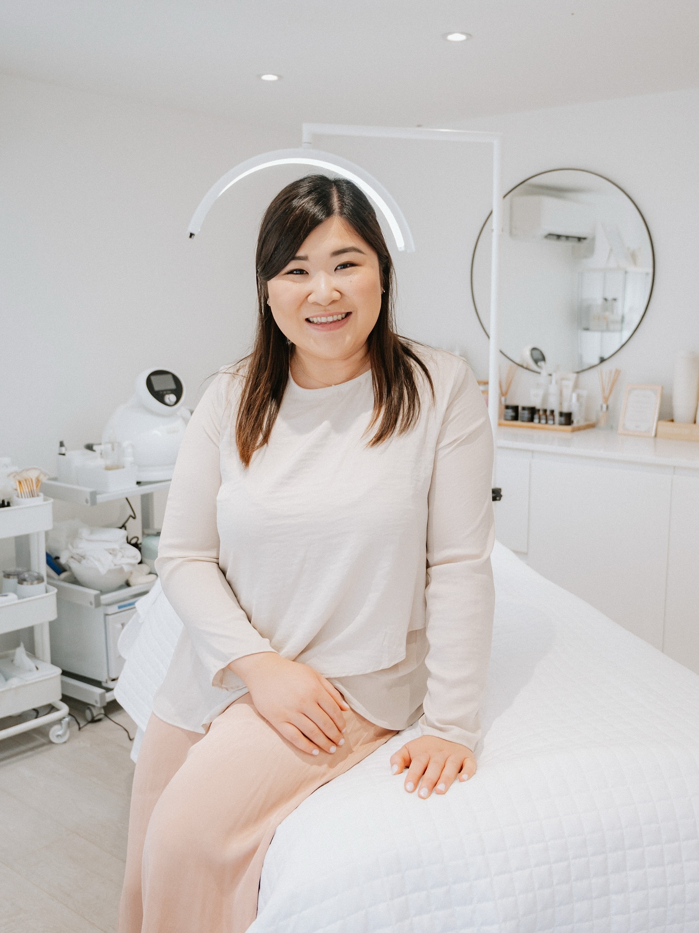 Just had the loveliest shoot with @gemmarandallphotography and I’m so happy with how the photos turned out.
This summerhouse has always been such a special place for me, every little detail was chosen with care to make it feel calm, cosy, and a little bit luxurious. I’m so glad Gemma captured the vibe perfectly. ✨
A huge thank you to all of my lovely clients whether you’ve visited once or many times, your support, kind words, and referrals mean the world to me.
🗓️ Book via the link in bio
📍 Aylesbury, Buckinghamshire
📞 07759567391
📩 info@skinbycatherinemaria.com
🌍 www.skinbycatherinemaria.com
#aylesbury #aylesburybusiness #aylesburyvale #aylesburymums #aylesburyfacials #aylesburybeauty #aylesburybeautysalon #aylesburytown #buckinghamshire #buckinghamshirebusiness #buckinghamshirewedding #buckinghamshiremums #buckinghamshirelife #buckinghamshirebeauty #fairfordleys #berryfieldsaylesbury #kingsbrookaylesbury #westonturville #stokemandeville #wendover #astonclinton #waddesdon #haddenham #longcrendon