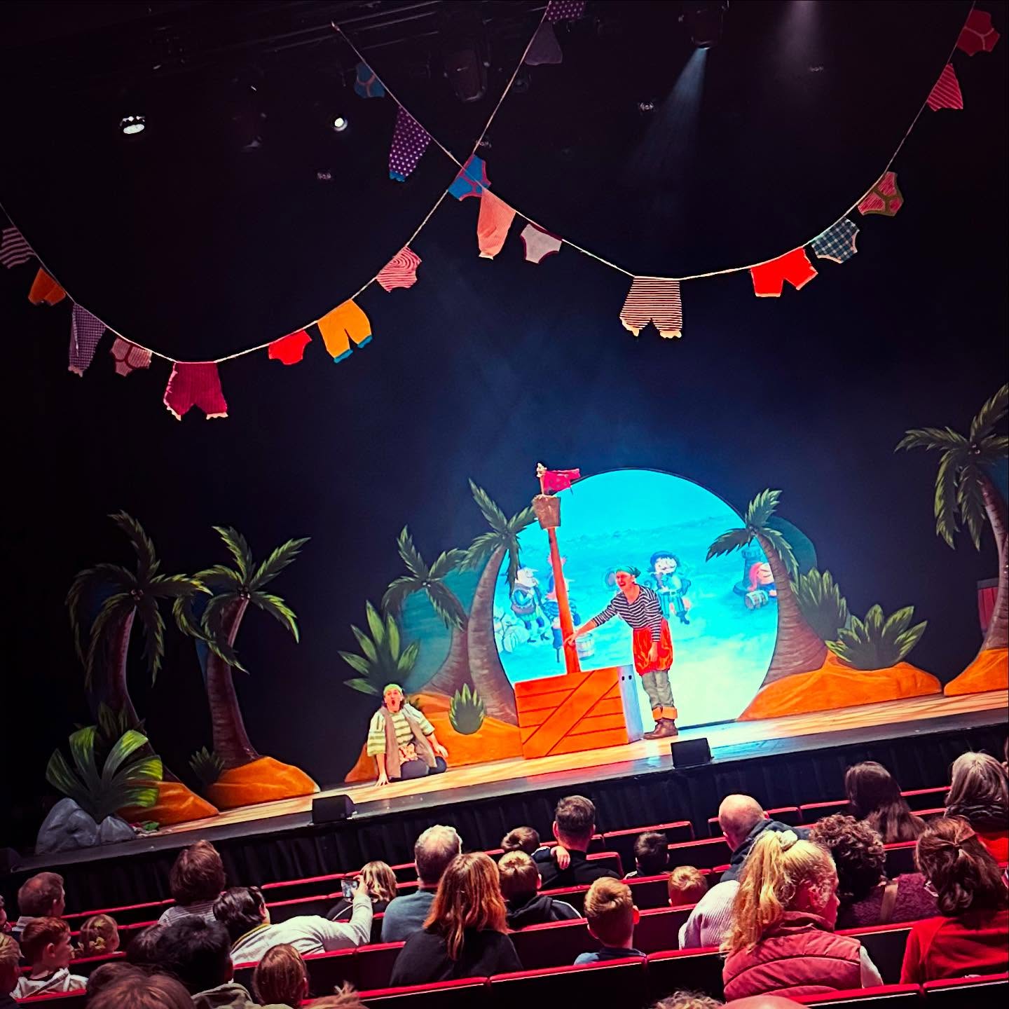 We had such fun @piratesloveunderpantslive this afternoon @storyhouselive what a wonderful team! Very funny (if I say so myself) I even laughed at bits of forgotten I'd written! Can't believe it's taken me almost a year to be able to catch it. It's on tour till the new year then the whole team are off to @sydneyoperahouse 🇦