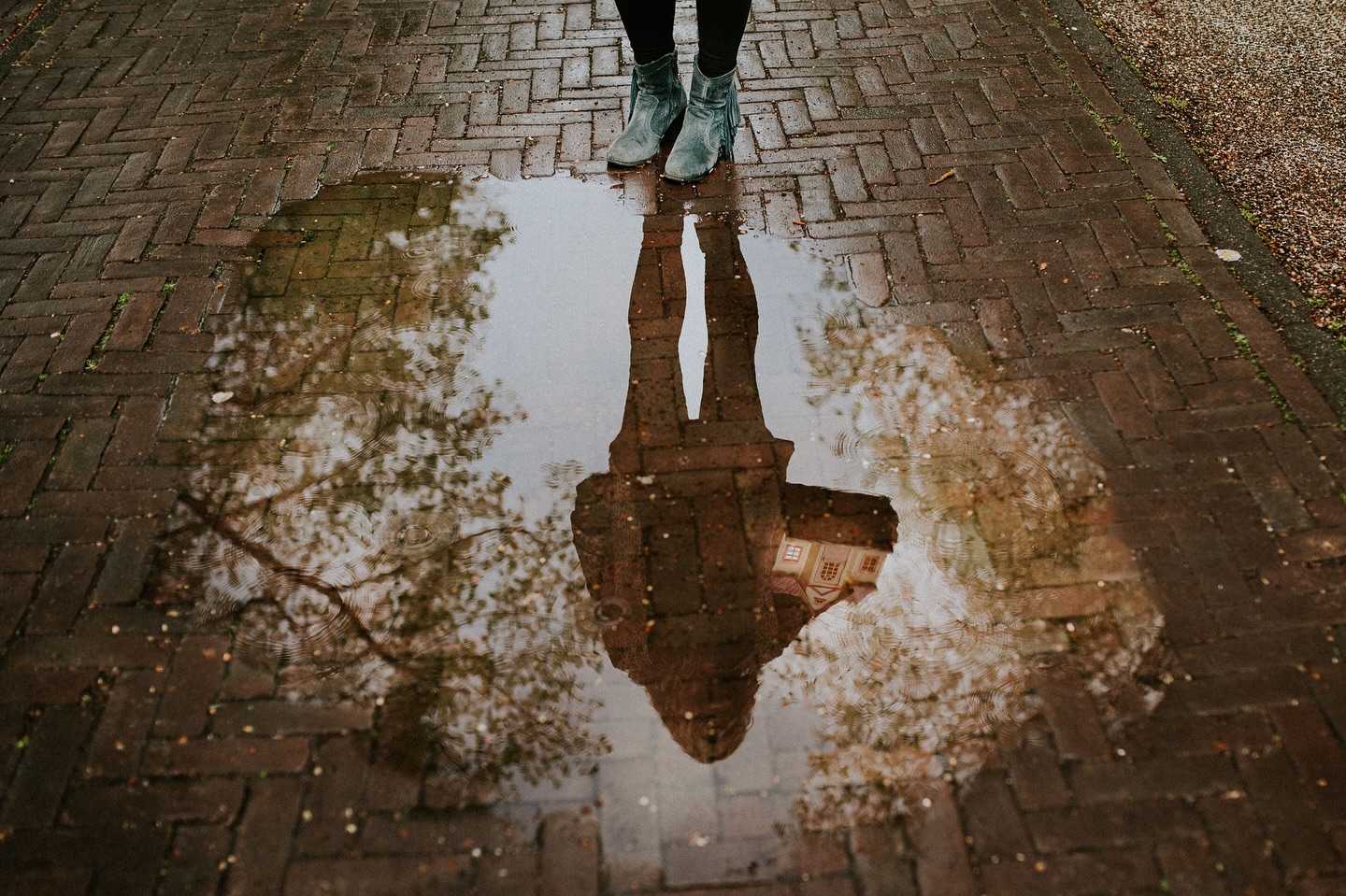 Time to Reflect …
#herfst #codeoranje #storm #reflectie #ladyofthehouse #houseofcommunications