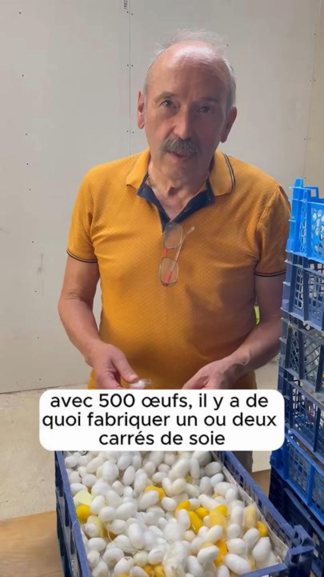 Derrière chaque carré SAINT LOUP, il y a des cocons de vers à soie. Et derrière chaque cocon, il y a Michel, sériciculteur, légende des Cévennes.