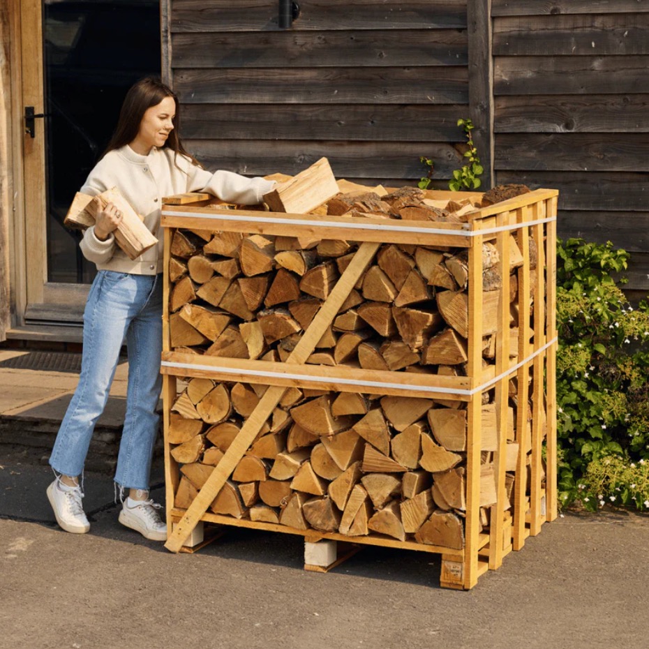 Today is your final chance to enjoy £10 off all our wood fuels ‼️
Browse our range of premium, tried-and-tested kiln-dried wood that our team swear by. Get the very best from your wood-fired hot tub, sauna or stove — order now so you don’t miss out! 🔥 https://www.cotswoldecotubs.co.uk/wood-fuels