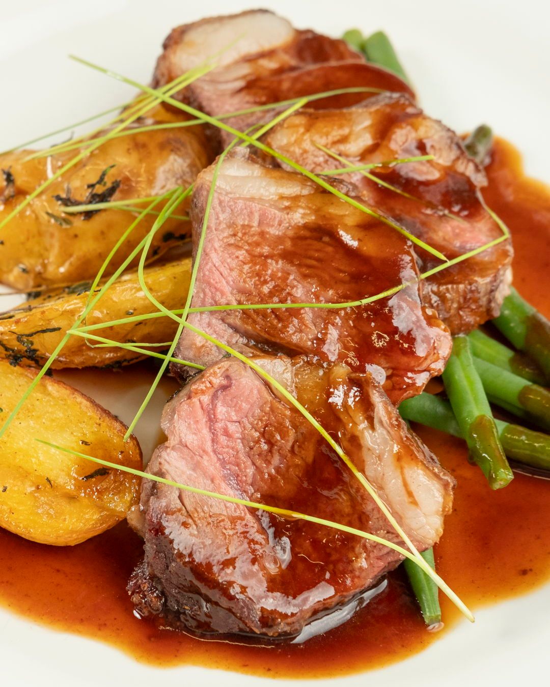 When the leaves turn, so does our menu.
Some favourites from our Autumn/Winter menu from succulent meats to hearty gravy and seasonal root veg, there's always something to warm up a cold day.