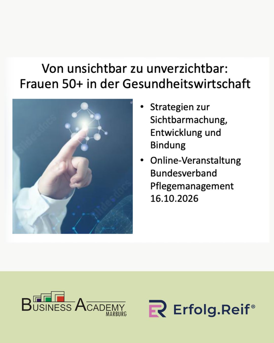 Vom Alltagsproblem zur Forschung – und zurück in die Praxis
Wie Forschung direkt in der Praxis ankommt, zeigte der Online-Vortrag von Prof. Dr. Ruth Anna Weber, moderiert von Marie-Luise Gaßmann, letzte Woche im Rahmen des Bundesverbands Pflegemanagement.
Die vorgestellte Studie „Von unsichtbar zu unverzichtbar – Frauen 50+ in der Gesundheitswirtschaft“ ist ein Beispiel dafür, wie ein Alltagsproblem – älter werden in den Gesundheitsberufen und dem zunehmenden Fachkräftemangel – zur wissenschaftlichen Fragestellung wird und schließlich zu praxisnahen Lösungen führt.
Über 50 Teilnehmende – darunter Führungskräfte, Studierende und Vertreter*innen aus Pflegewissenschaft und Politik – diskutierten engagiert über Strategien zur Sichtbarmachung, Entwicklung und Bindung erfahrener Mitarbeiterinnen.
Der Abend zeigte eindrucksvoll: Forschung kann Impulse geben, Wandel anstoßen und Perspektiven schaffen – für eine zukunftsfähige Pflege und Gesundheitswirtschaft.
#pflege #fraueninderpflege #wissenschaft #forschung #fachkräftemängel #businessacamdeymarburg
