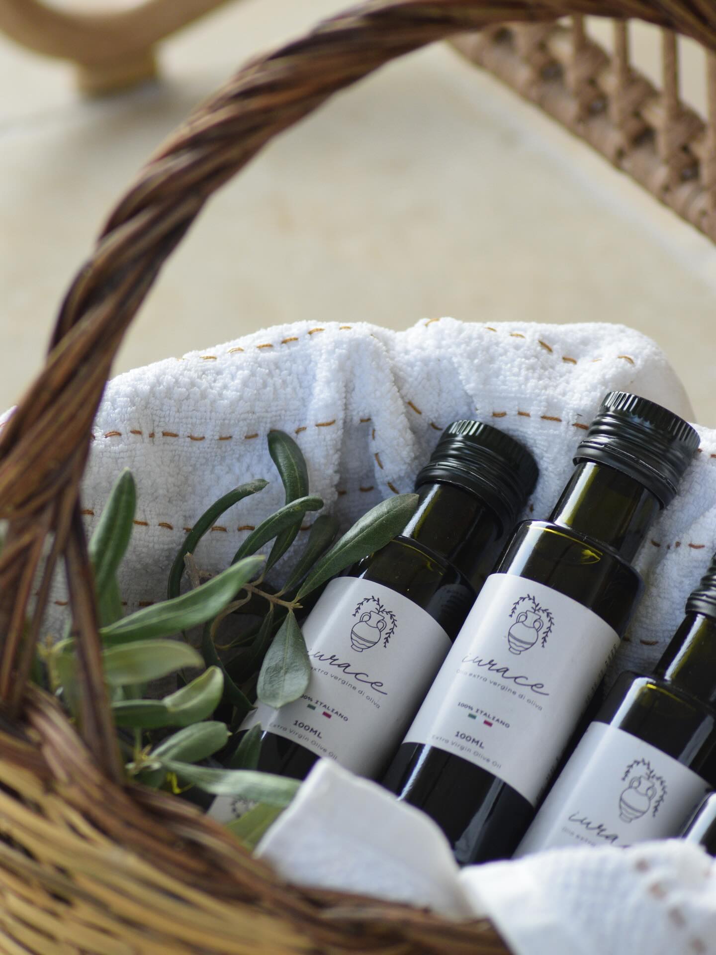 Semplice, rustico, unico… e calabrese. ✨
⏳ Presto online ⏳
#OlioEvo
#SaporiDiCalabria
#RusticVibes
#FoodLovers
#GustoAutentico
#FoodPhotography
#InstaFood
#HomeMade
#SlowLiving
#TasteItaly