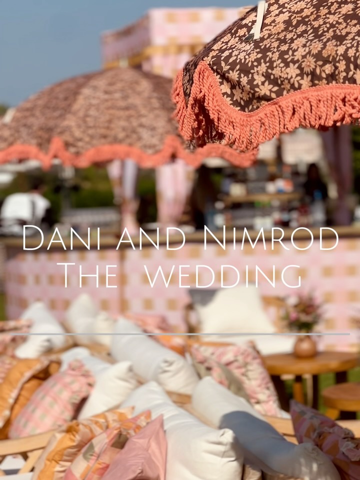 לא הרבה פעמים מגיע אלינו זוג אמיץ עם היכולת לדמיין ולהשתולל עם צבע, בדיוק כמו שאנחנו אוהבות, דני ונמרוד אתם זוג משמיים ונהנינו איתכם כל כך ♥️🌈
הפקה מהממת של @thema_events