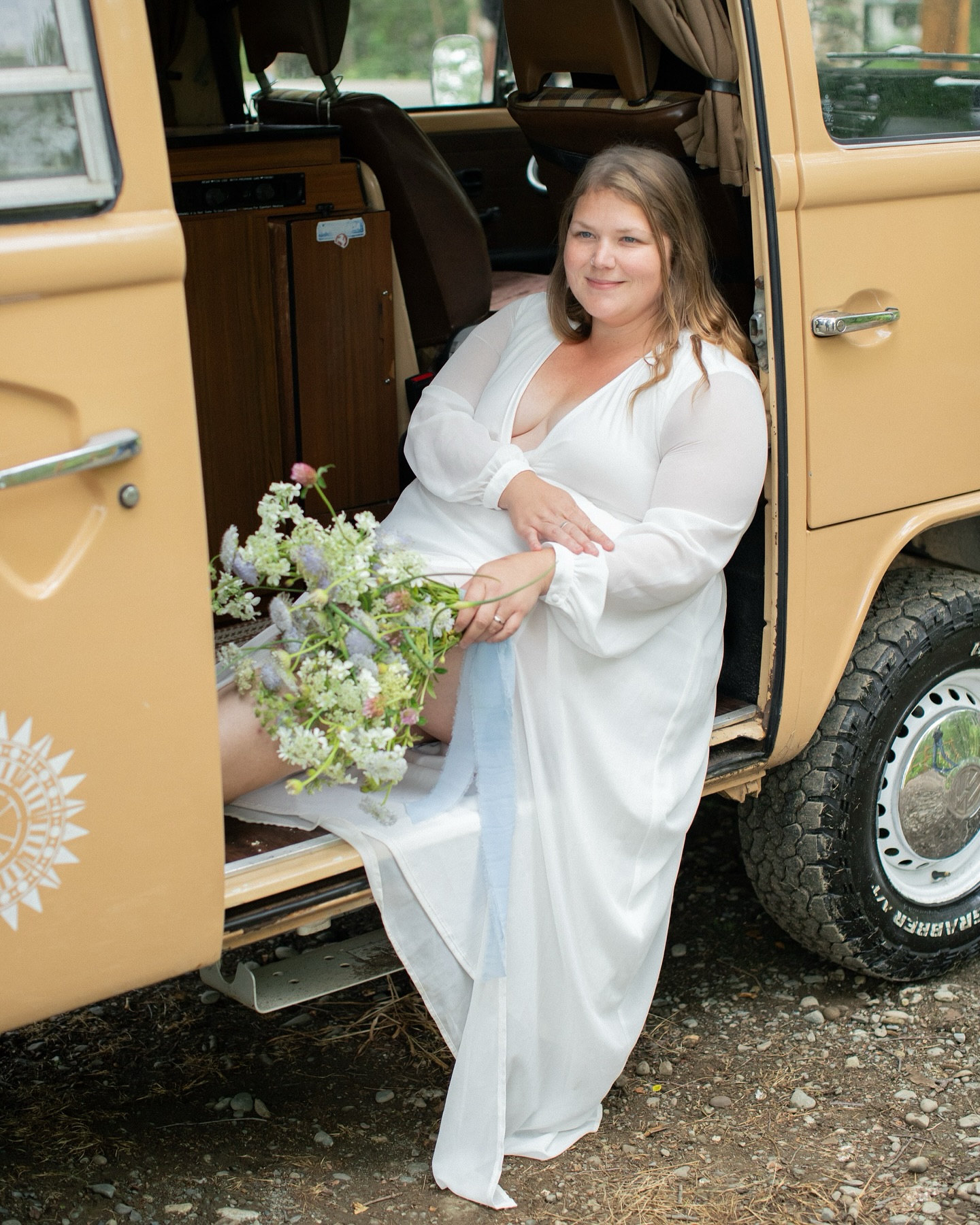 Jenny + David styled elopement shoot as part of a collaboration with @boydbisonranch and @vanstockalaska !
Follow @normal.redefined for cool van life content, traveling with a baby and a dog!