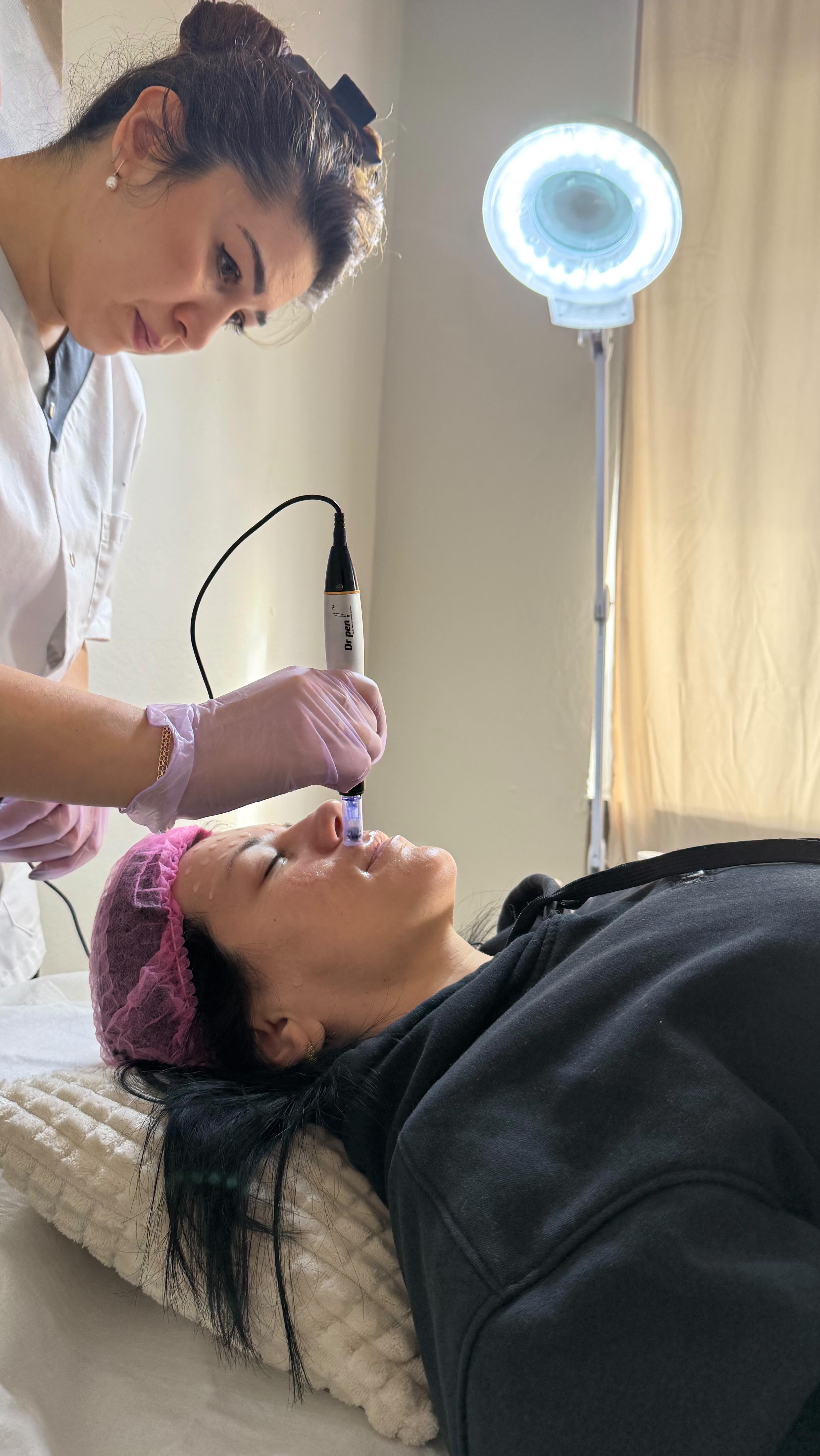 BB-glow😍 Naturlig lyster, jämn hudton och en ”no makeup”-look varje dag✨
#skincareroutine #bbglow #boråsstad