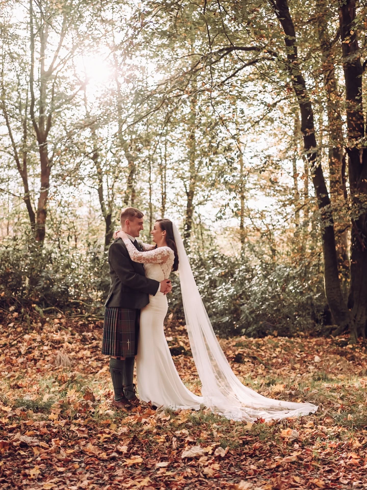 The one where Jemma and Alex (and Luna) get married ⚡️
--
This wedding was pure spice 🔥
With the cutest third wheel ever, little Luna loo was there from getting ready that morning to the killer ceilidh that evening 🐾