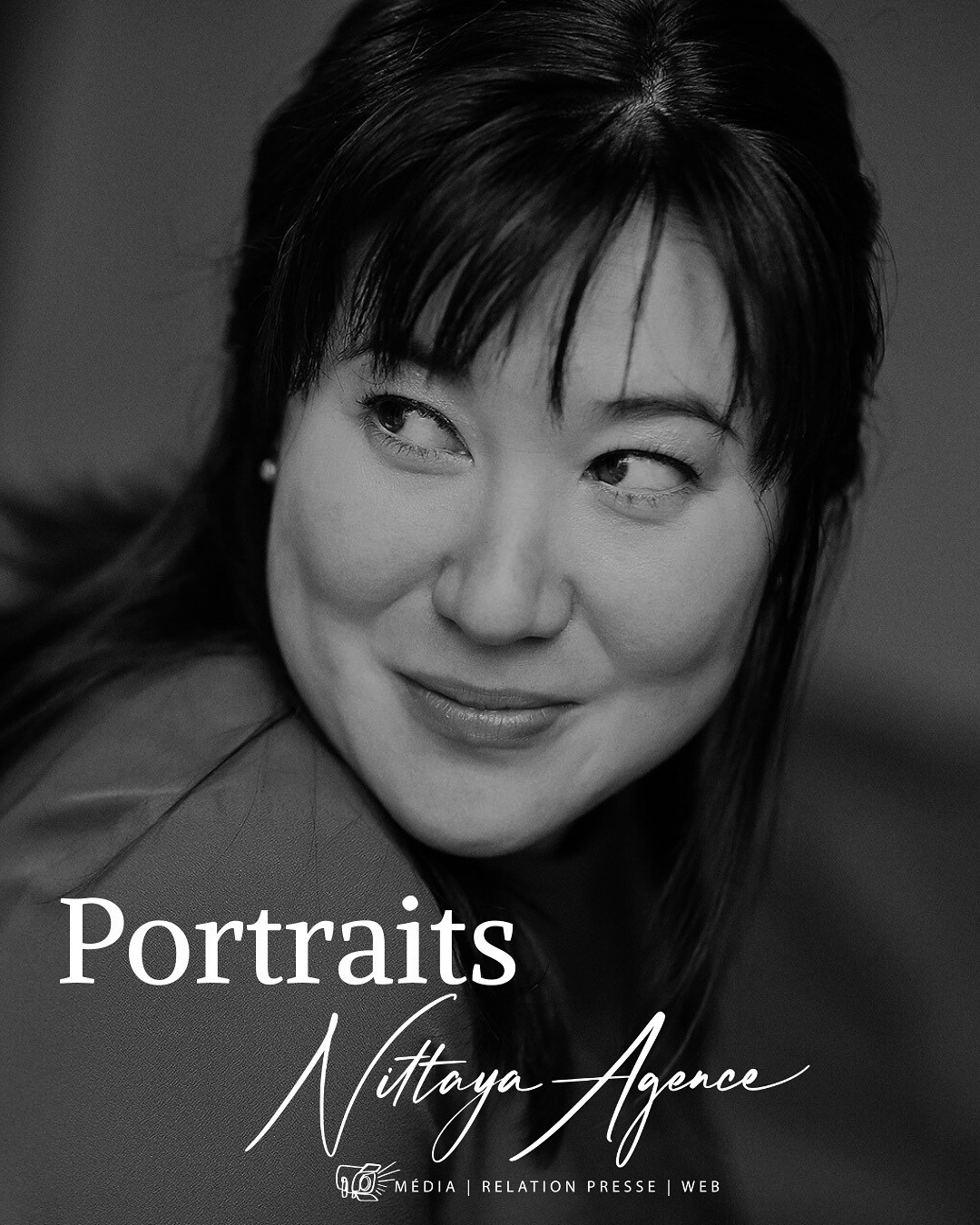 Une agence, c’est une énergie collective.
Derrière chaque projet de Nittaya Agence, il y a des talents, des alliés, des partenaires du visible et de l’invisible.
Ceux qui m’accompagnent de l’idée à la réalité.
📸 Cris Noé : 1er partenaire depuis bientôt 5 ans, celui qui décèle la beauté en chacun de vous.
🎬 Malou — Stratège YouTube.Elle donne du sens et du souffle grâce aux interviews qu’elle anime sur sa chaîne.
💻 Mari & Hugues — Experts en Wix Velo, le code informatique de Wix. Ils transforment les sites en véritables moteurs sur mesure.
🌀 Anne — praticienne en hypnose SAJECE, en visio ou en présentiel, passeuse d’équilibre entre conscience et inconscient.
🌐 Jean-François — Mon binôme technique et graphiste, backup sur les sites Wix & WordPress.
🖨️ Hervé — L’imprimeur de confiance, exigence de qualité et livraisons express, même dans l’urgence des grands jours.
⚖️ Élise Guilhaudis, avocate spécialisée en droit numérique et RGPD, la gardienne légale de nos créations et de nos données.
🌍 Roxane — Géobiologue, en présentiel ou à distance, qui réharmonise tous les espaces pro et perso afin de créer l’abondance.
🎥 Dylan — En studio ou sur le terrain, réalisateur, photographe et monteur podcast.
💄🪮 Inés - Celle qui embellit -coiffe - pour mettre en lumière pendant les shootings photos et vidéos.
🤝 Dorian — THE LAST BUT NOT LEAST… Mon binôme stratégique, regard miroir et esprit affûté, celui qui maintient le lien en mon absence.
Ces visages, c’est ma force tranquille.
Un écosystème fondé sur la confiance, l’excellence et la congruence.
Parce que derrière chaque projet signé Nittaya Agence, il y a une équipe d’indépendants🚀