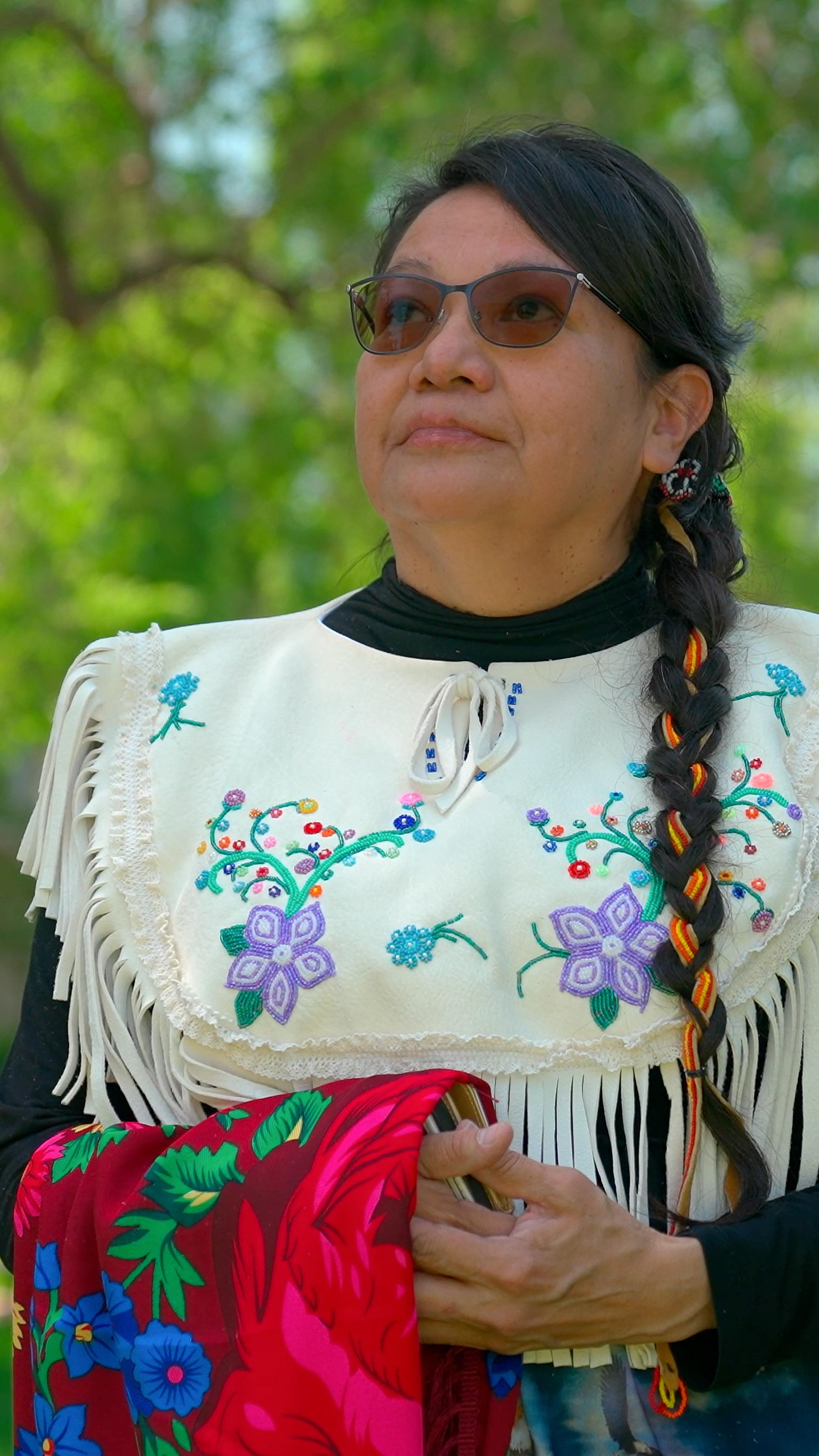 Elder Linda Ophus, recipient of the Mayor’s Special Award, reflects on teaching Cree language and the strength it gives to those finding their voice.
2025 Mayor’s Recognition Awards 🎥
#Cree #CreeLanguage #RDNFS #UIVS #MayorsRecognitionAwards #CityofRedDeer