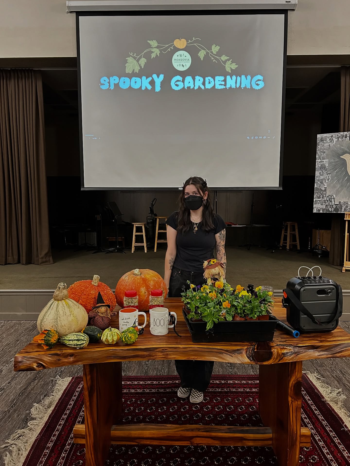 Thank you for joining us for spooky gardening! We gave away lots of pollinator plants and other spooky garden goodies! If you weren’t able to make it, we have lots of other fall and winter workshops coming up, with ❄️ Winter Veggie Gardening at Monrovia Community Garden South, located at 1650 S Magnolia Ave, on Saturday, 11/1, and 🔧 DIY Garden Gifts at Monrovia Community Garden, located at 303 W Colorado Blvd, on Saturday, 11/15! 🌱🥦🎁
.
.
.
#monrovia #communitygarden #communitygardening