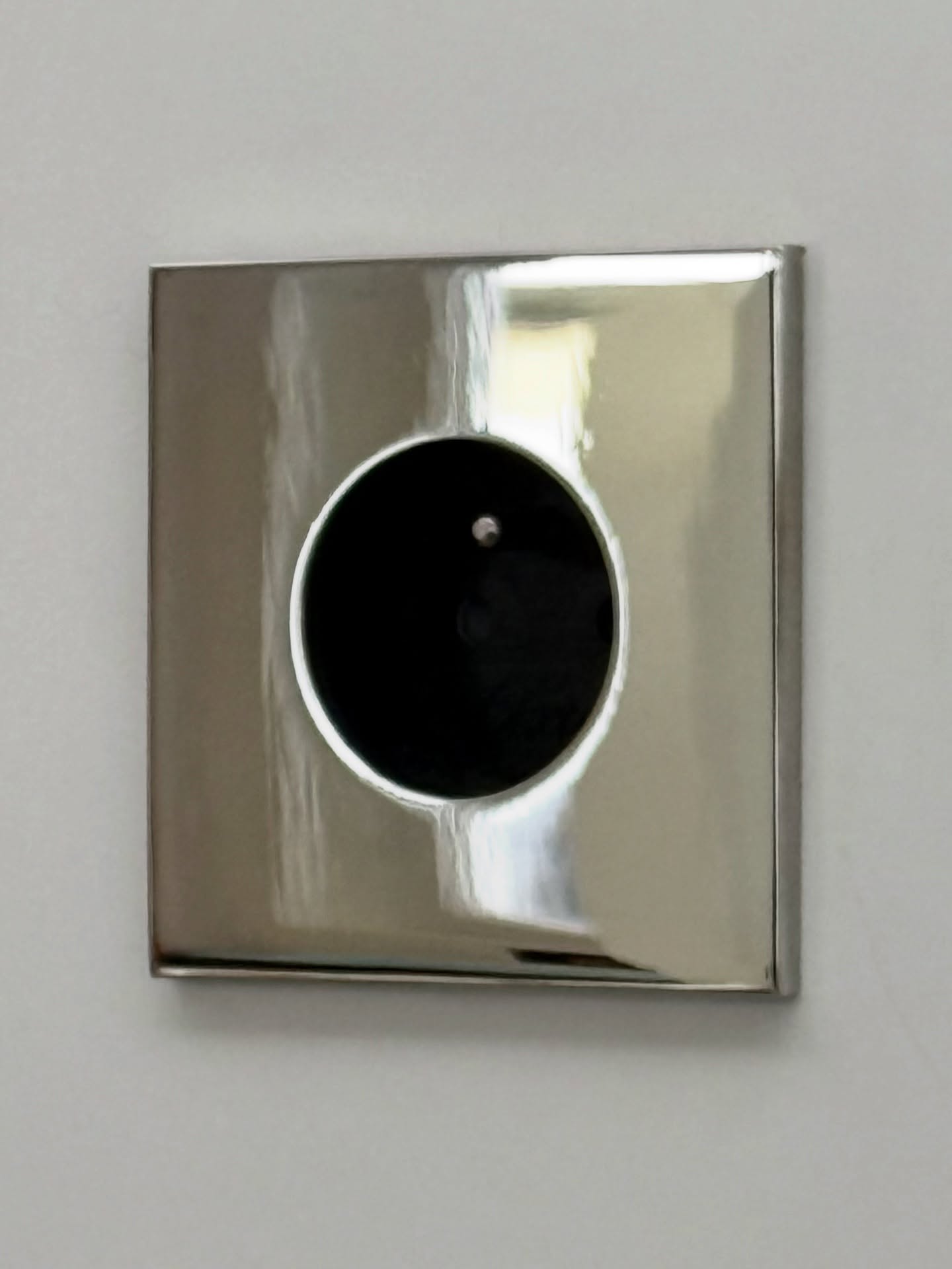 Que vous préfériez l’or ou le chrome, les deux sont iconiques ✨
#6ixtes #6ixtesinterrupteurs #interrupteur #ateliersdefrance #savoirfaire #artisanat #artisans #decorationinterieur #decoration #interiordesign #interiordecor #homedecor #design #knowhow #craftmanship #homedesign #faitenfrance #madeinfrance