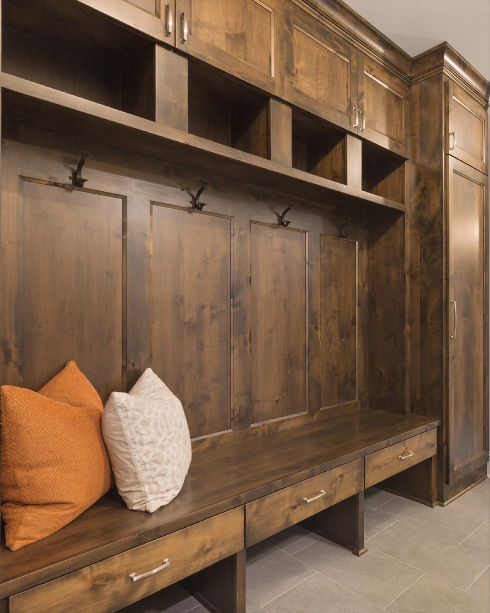 Make space for the everyday 🗓️
A well-designed cloakroom brings order and calm to your home 👢👞👡👠👜 From coats to shoes and everything in between ♾️
Whether you’re starting fresh or giving your space a simple makeover, Frazer Lewis creates bespoke storage solutions that fit your life and your style.
Speak to our team today to start your transformation 📞 Call 01268-201900
#BasildonCloakroom #KitchenMakeovers #BespokeCloakroom #EssexCloakrooms #Kitchens #Cloakroom #Essex #Basildon #Brentwood #Hornchurch