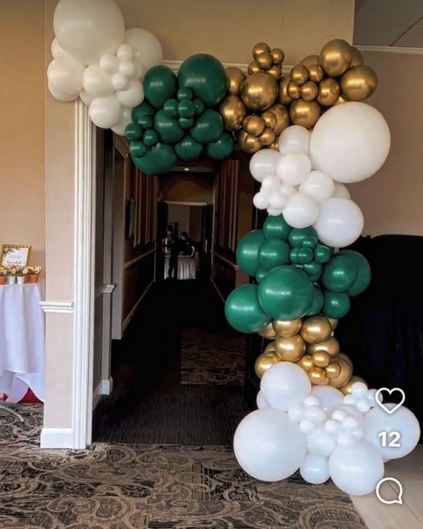 Jazz up your next event with balloons!
#bigballoonsco #balloongarland #balloons