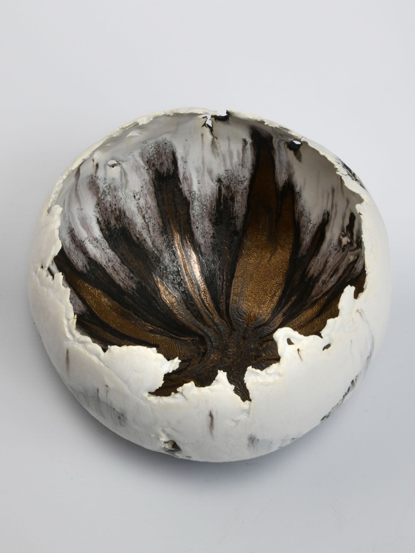 Hello lovelies,
Like many people I have been completely wiped out recently by a rather nasty seasonal bug 🦠 but I am now thankfully (but slowly) getting back to some sense of normality.
Which is fortunate because I will be exhibiting my work in the beautiful city of Oxford this weekend as part of the Craft Potters Associations Oxford Ceramics fair.
The fair takes place on the 25th & 26th of October at St Edward’s School in Oxford.
Tickets can be purchased via the website …
https://oxfordceramicsfair.com/tickets/
I hope to see you there
•
•
•
@craftpotters
#oxfordceramicsfair
#ceramics
#oxford
#craftpottersuk
#ceramicart
#ceramica
#céramique
#contemporaryceramics
#contemporarysculpture
#contemporarycraft
#interiordesign
#interiorbeauty
#naturedesign
#sculpture
#art
#wabisabi
#clay
#陶芸
#ccdirectory
#craftpottersassociation
#art
#ukartist
#sculpturalvessel
#sculpture
#newwork
#firedthings