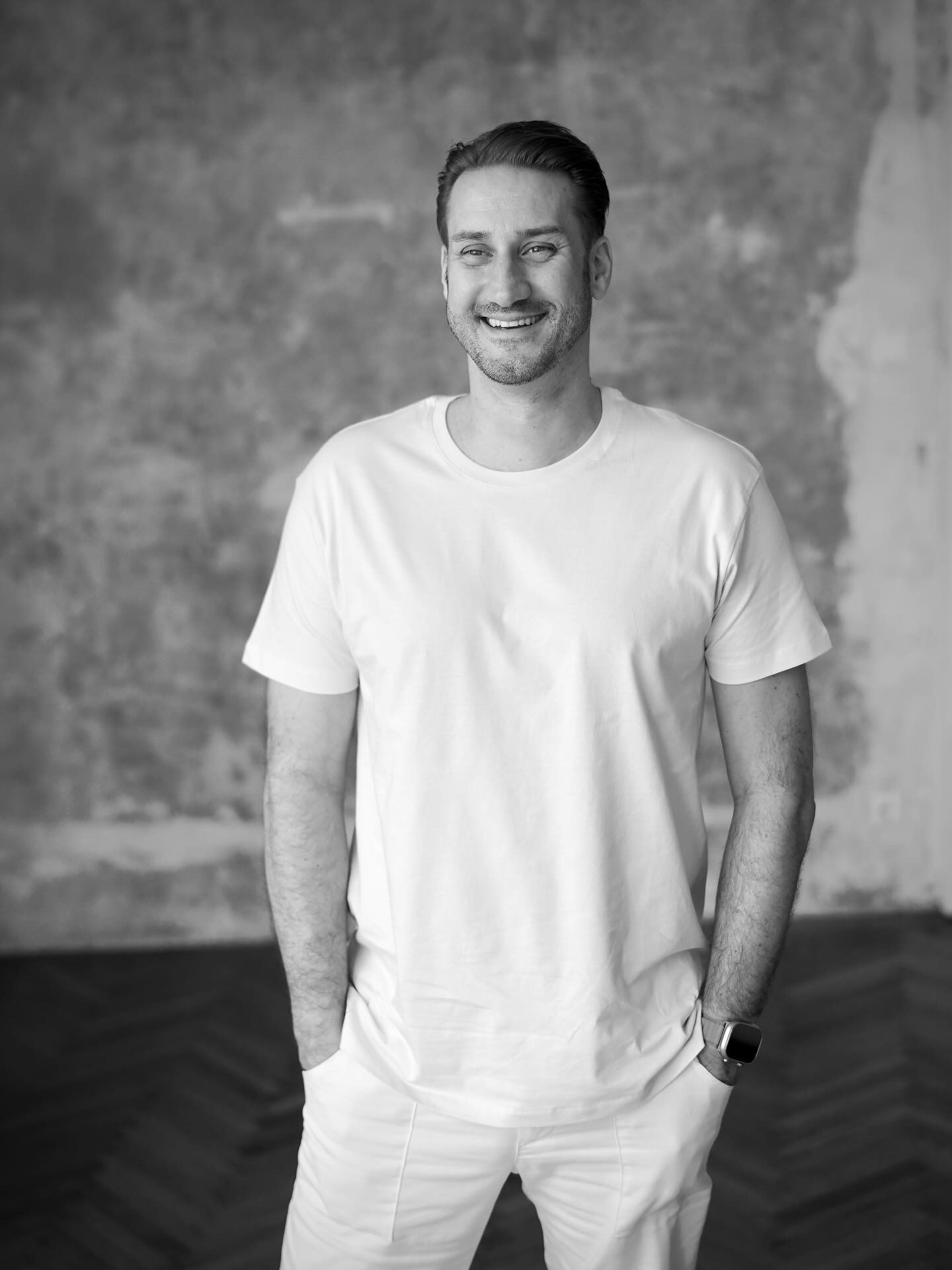 Don‘t worry be happy ☀️
📸 @theresa_weinberger_fotografie
#shiatsu #shiatsumichl #dontworrybehappy #happy #blackandwhite #himberg