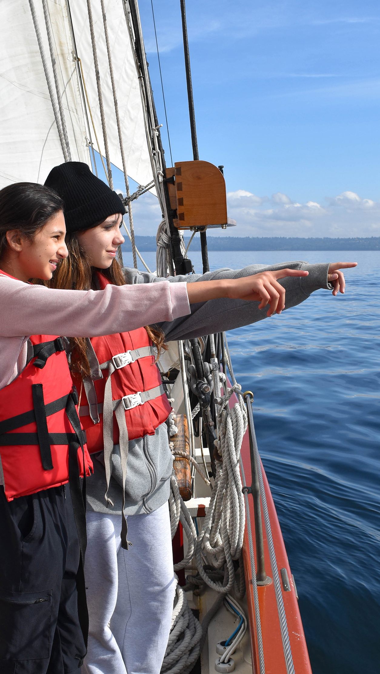 ⚓️ ECS middle school students embarked on the ship “Adventuress“, where they got a glimpse of what explorers might have experienced during their journeys across the oceans. They also learned about mechanical advantage - a term used to explain the engineering technology of the time, such as pulley systems and levers. Students pulled up all the sails as a crew of sailors. The largest sail weighed over 2000 lbs! They tied knots, stood in watches, navigated, took a turn at the helm and learned the sailing jargon to work as a crew.
Tasting the open air, water, and sea, students have a new zest for their upcoming lessons on mechanics and world history and an experience that they will remember for a lifetime.
Photo credit: Kelly J., Dana B., Jennifer W.
#waldorf #waldorfeducation #waldorfinspired #seattleeastside #issaquah #independentschools #middleschool #experientiallearning #sailingadventure #learningbydoing #unforgettableexperience #nauticallearning