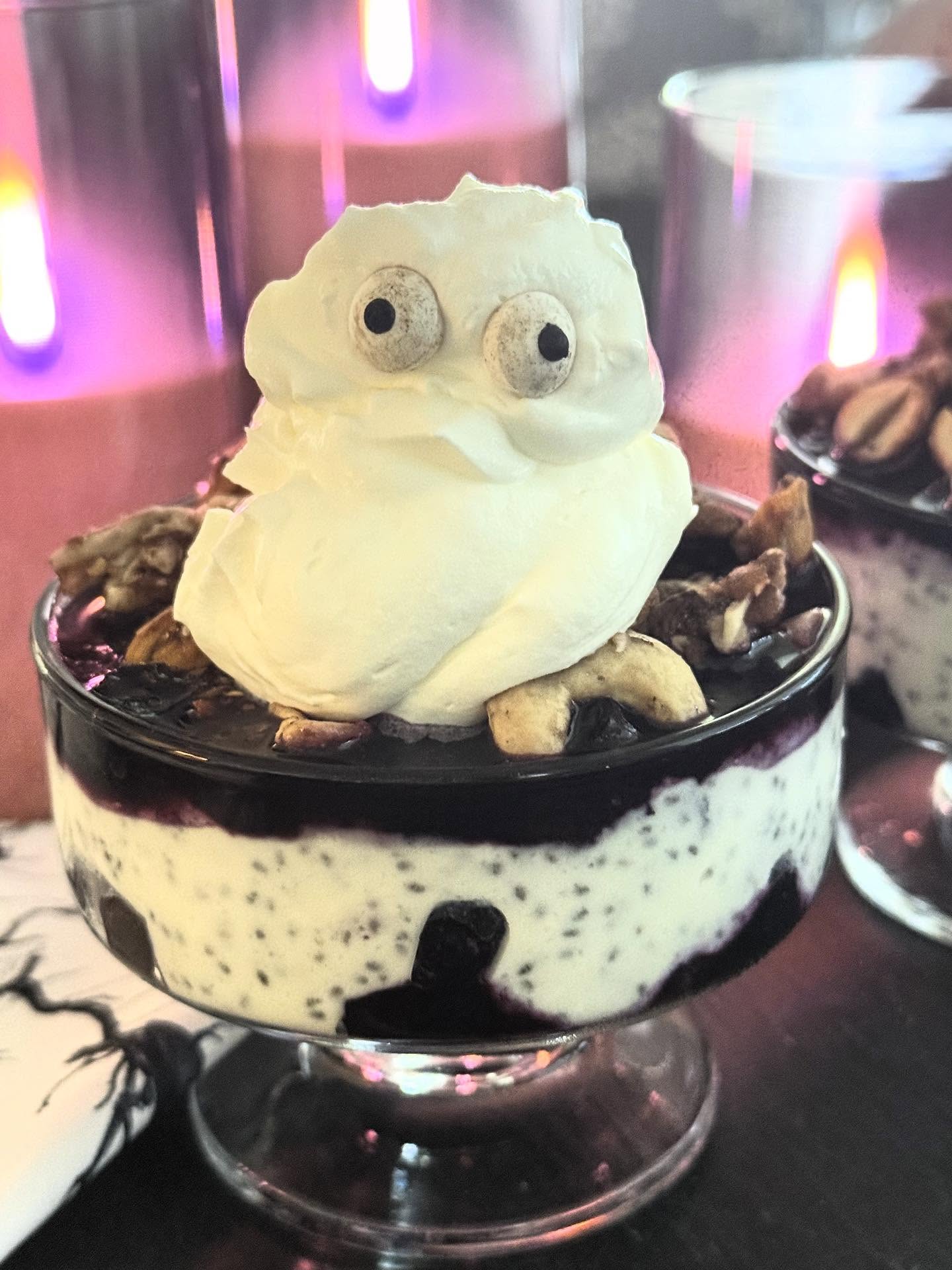 From Ghost Parfaits to Spiderweb Shepherd’s Pie — the Halloween menu’s still haunting my kitchen 👻💜
These recipes are as festive as they are feel-good — and yes, blood-sugar-friendly too.
#spookydinner #healthyhalloween #creativecooking #mediterraneanstyle