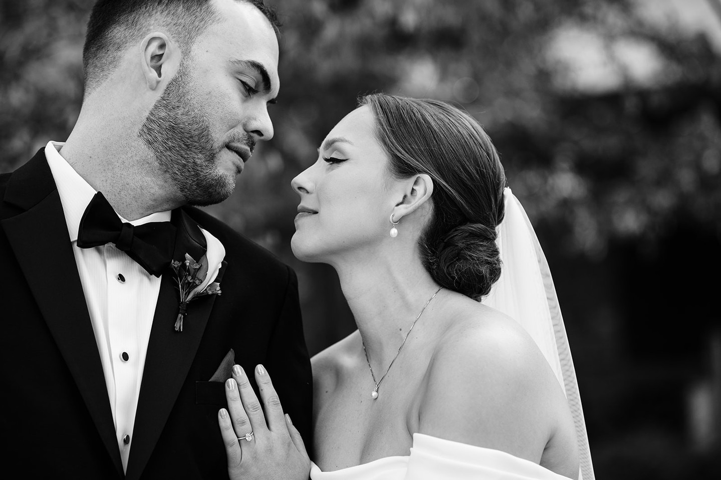 The 3 Signs You've Found Your Perfect Photographer
Planning your 2026/2027 wedding? Here are 3 green lights that tell you you've found the perfect photographer for your day!
1️⃣ They Put You at Ease: A great photographer is not only talented but also a calm, resourceful presence on a stressful day. You should feel comfortable being your authentic selves around them.
2️⃣ Their Portfolio Tells a Story: A strong portfolio includes more than just posed portraits. Look for candid laughter, emotional moments, and shots that capture the true feeling and energy of the wedding.
3️⃣ They Have a Seamless Process: A professional photographer provides a clear contract, helps with your timeline, and communicates well. This ensures your photography experience is a joyful part of your planning, not a stressful one.
Want to know more about the experience of working with me? Send me a DM and let's chat about your big day!
Rachel and Luke were absolute naturals in front of the camera and their energy was contagious! 🤍
Wedding Venue: @chesapeakebaybeachclub w/coordinator Samantha R.
Invitations: @theknot
Bridal Gown Shop/Designer: @avalaurennebride
Bridal Shoe @laurenralphlauren
Hair Artist: @btvbeauty, Renee
Make-up Artist: @btvbeauty, Leanne
Florist: @rhondakaplan
Cake/Desserts: @bluecrabcupcakes
DJ/Band/Musicians: DJ CJ with Entertainment Excellence
👰🏻♀️@smittyrach_32 & 🤵@lukabrasii