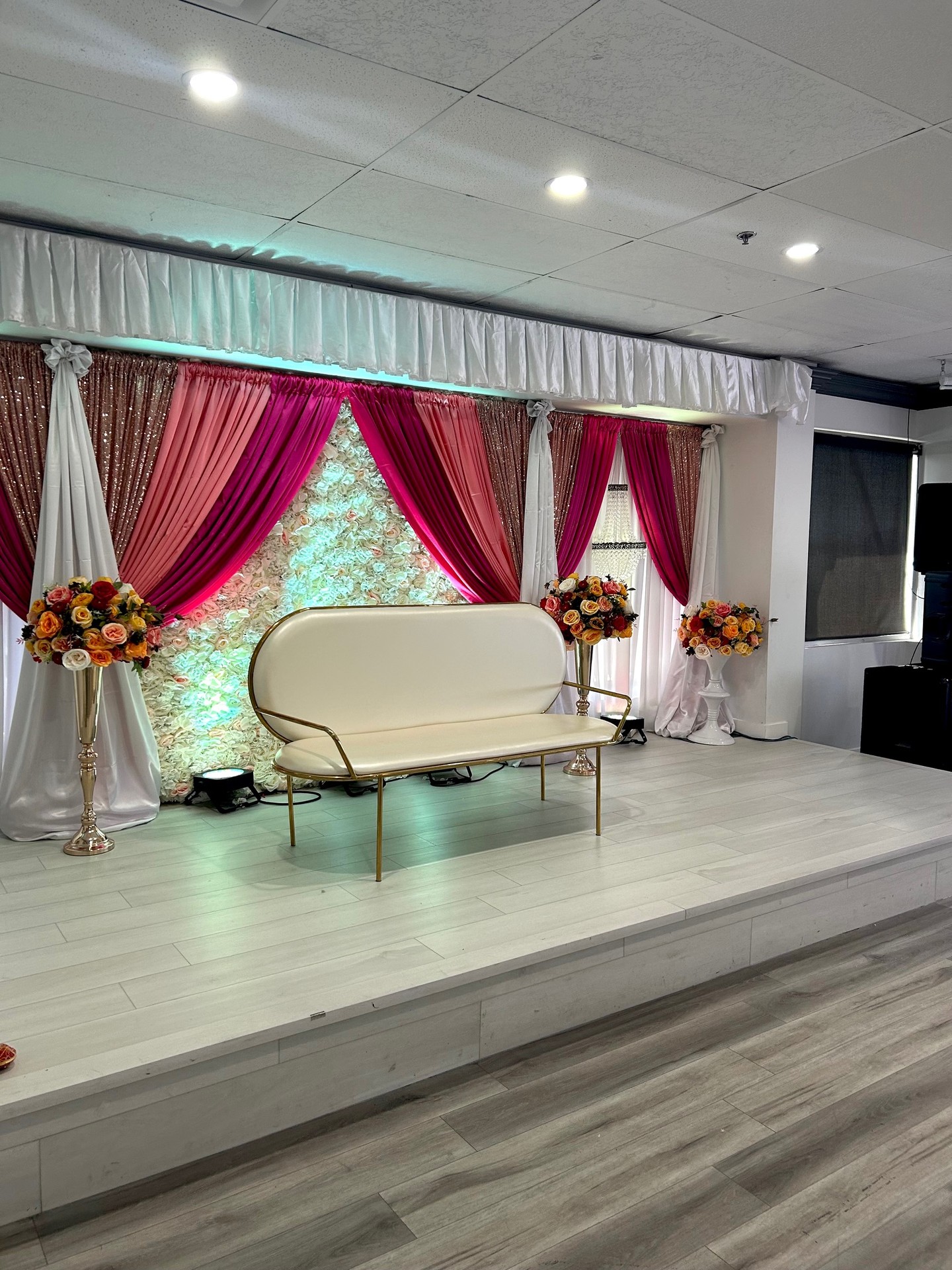 Transform our stage into your vision.
Vibrant colours or a clean cut look.
Celebrate your event with us.
#calgary #yyc #banquethalls #calgaryevents #yycnow #yycliving #bollywood #weddings #showers #venues #decor #decorideas #decorator #stage #flowers #yycevents #banquet #fusionbollywood #jasminehallyyc