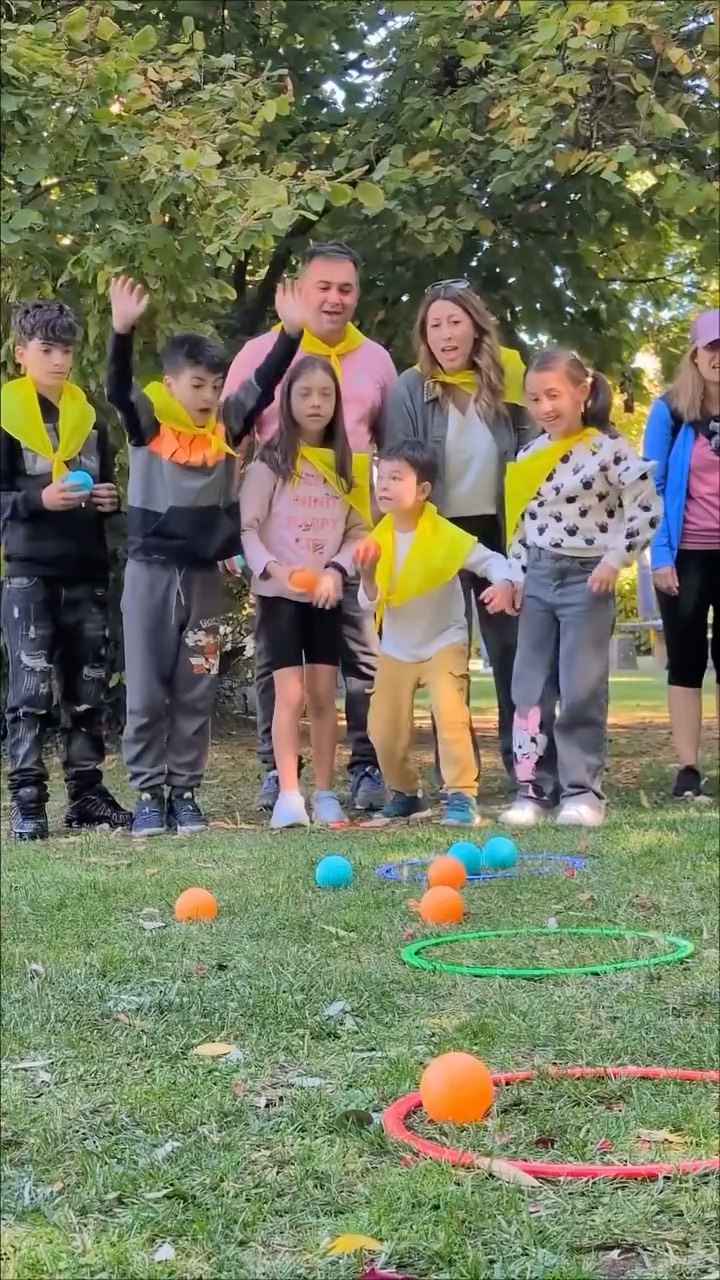 - FAMILY DAY - Realizamos en el espacio de @puertasverdes un family day para la empresa Verallia en el cual creamos una bonita jornada donde los trabajadores y sus familias pudieron disfrutar del día y conectar con sus compañeros de manera diferentes. Contamos con el apoyo de @burgonetafoodtruck y también con un taller de robotica impartido por @robotixcyl
#sprintem #empresas #eventos #burgos