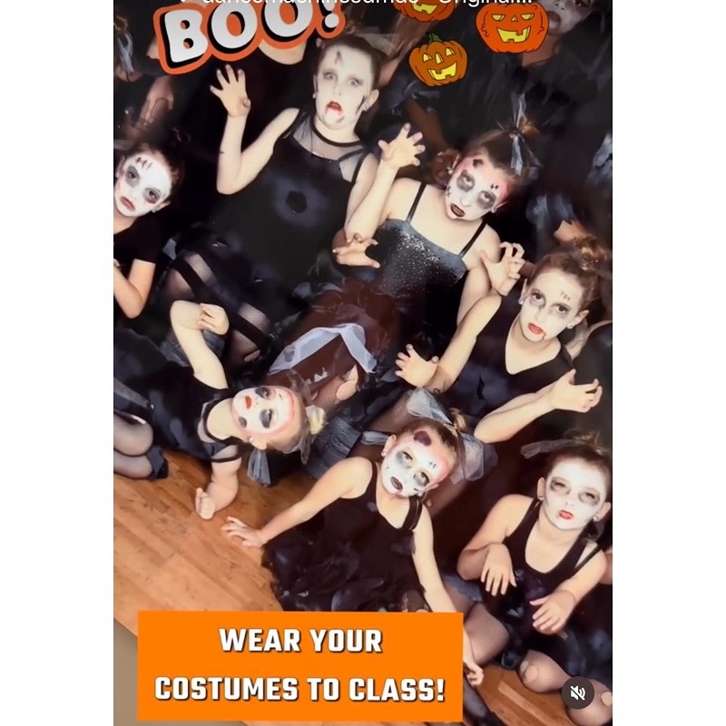 Can’t wait to see all of your costumes. It’s BOO week!!🎃👻👻🖤🧡