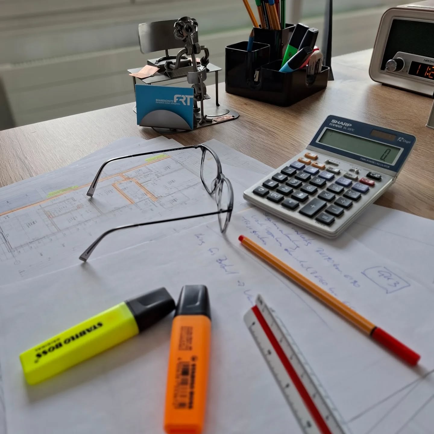 🔥 Sicherheit durch Planung 🔥
Ein durchdachtes Brandschutzkonzept schützt Menschen und Sachwerte, bevor es überhaupt brennt.
Bauliche, technische und organisatorische Maßnahmen werden präzise auf das jeweilige Gebäude abgestimmt – individuell, effizient und praxisgerecht.
Ein Konzept von FRT Brandschutz erfüllt gesetzliche Vorgaben, sorgt im Ernstfall für eine schnelle Evakuierung und schützt Leben und Eigentum.
👉 Vertrauen Sie auf unsere Erfahrung – wir entwickeln Brandschutzlösungen mit höchster Sicherheit und Funktionalität.
🧯 FRT Brandschutz – Persönlich. Sicher. Kompetent.
#FRTBrandschutz #Brandschutzkonzept #SicherheitdurchPlanung #Brandschutz #Feuerwehr #Vorarlberg #Sicherheit #Evakuierung #BaulicherBrandschutz #TechnischerBrandschutz #OrganisatorischerBrandschutz