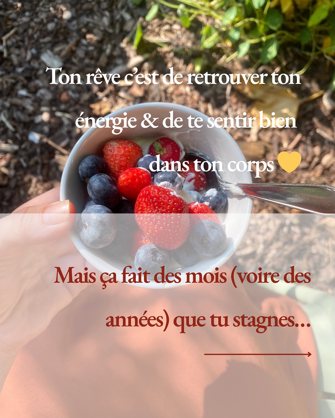 Ecris APPEL en commentaire et je te retrouve en mp !
😰 SOPK, endométriose, fatigue chronique, hypothyroïdie, prise de poids, acné, troubles digestifs
La liste est longue …
Pour toutes les femmes qui en souffrent, il y a bien UN POINT COMMUN que je voistout le temps (et j’en ai fait parti!)
👇
C’est qu’on TESTE des” solutions” a droite à gauche pendant des mois, voire des années :
🫥On retire des choses dans son alimentation.
🫥On essaie une nouvelle marque de compléments.
🫥On se motive à faire du sport.
Mais rien ne bouge…
On est toujours aussi fatiguée, le cycle est indomptable, les douleurs de cycle & le poids bougent à peine…
👇
Mon message :
Please, arrête de culpabiliser et de te penser “moins que..” ou “pas comme les autres”.
Ce n’est pas TOI le probleme. C’est que les choses que tu essaies ne sont pas faites POUR TOI.
👇
Ce dont tu as besoin c’est un vrai plan d’action, une stratégie ciblée selon TA problématique et TES besoins 🫶
👇
Et c’est exactement ce qu’on fait dans le ✨Happy Hormones Club✨
💥 Tu veux en savoir plus ? Ecris APPEL et on prendra le temps d’échanger !
- et de voir ce que tu as mis en place jusqu’ici
- pourquoi ça n’a pas marché
- comment avancer pour vraiment voir des résultats
J’ai hâte d’échanger avec toi!