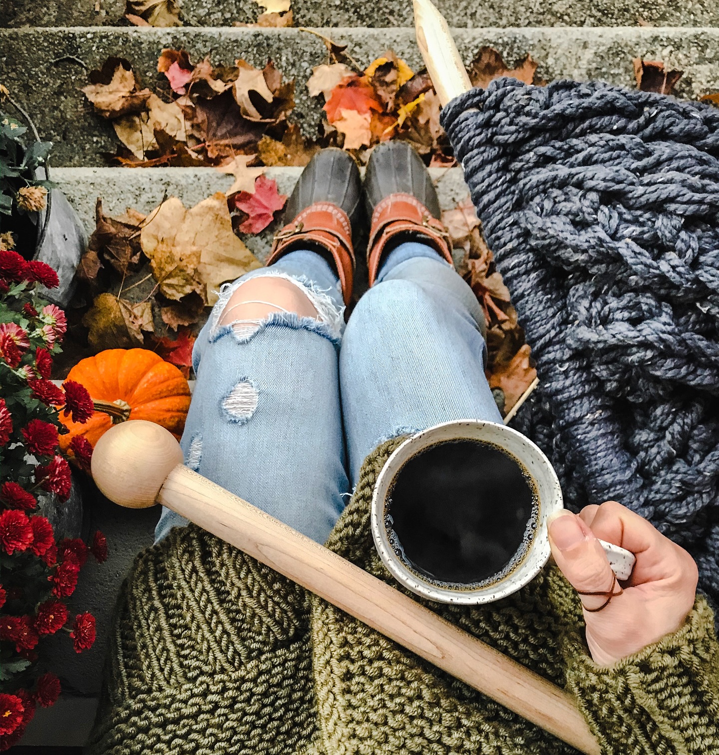 With October coming to a close, and holiday markets just around the corner, I wanted to take a moment to say THANK YOU 💛🍁
Thank you to all of you who made our fall markets so wonderful. You guys really came out to shop small and support the makers in our communities. Without you, I would not be able to continue designing and knitting pieces to make your life just a little bit more warm and cozy.
Grateful for each of you! Can’t wait to celebrate the season together at our holiday markets!
Stay tuned to find out where we will be🌲❄️
#knitwear #knittersofınstagram #knitting #modernknitwear #chunkyknitblanket #grateful #thankyou #october #fall #cozyvibes #makersmovement #coffeelover