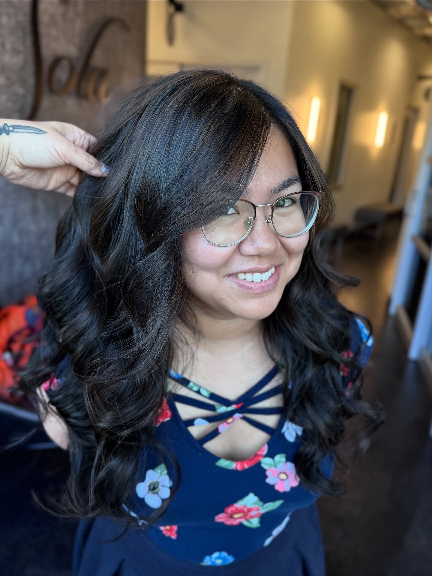 The before and after on this goes HARD 🙈
She came in wanting a change, but still wanted to feel herself. She also wanted to make sure she could go AS LONG AS POSSIBLE in between appointments.
✨ Enter #nobleachhighlights ✨
This is one of my favorite ways to bring some life back into your hair while keeping it as healthy as I can. While yes, I know this look has been trending, it deserves it. It’s SO BEAUTIFUL. But always remember when your inquire with me or any other hairstylist. In order to do this, the canvas must be virgin, virgin, virgin. 🤗
Thank you so much Michelle for all your trust!
Want to breathe some life back into your hair?? DM or check out my website to book!!
#livedincolor #livedincolorspecialist #sandiegohairstylist #queerhairstylist #queerhairsalon #vistahairstylist #sanmarcoshairstylist