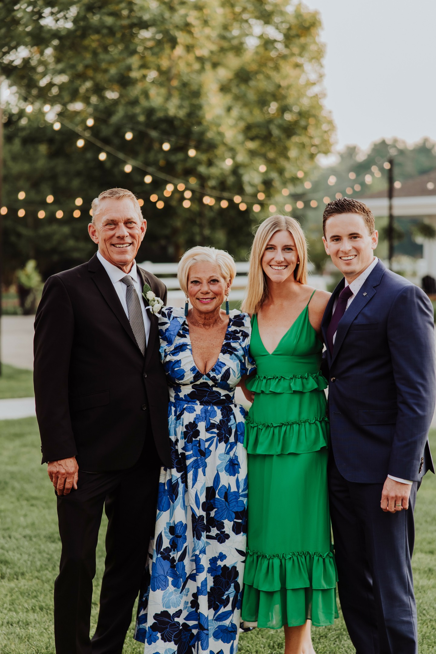 You bring the party, we’ll bring the pour - from weddings to small cocktail parties
Photographer: Hannah Ziegeler Photography