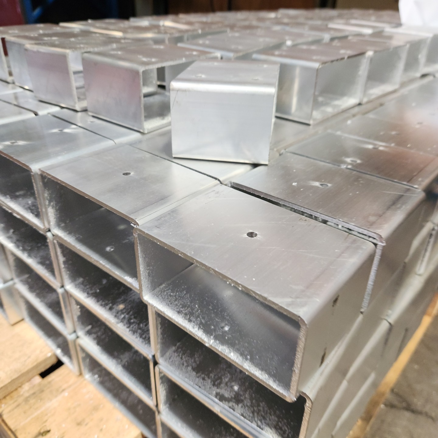 Repeat part production is where we add real value — delivering consistent precision and accuracy every time. From simple profiles to complex technical cuts, our flat and tube lasers handle it all with ease. Reliable, repeatable, and ready to keep NZ manufacturing moving.
#tubelase #nzlaser #tubelasernz #nzmanufacturing #engineeringnz #nzfabrication