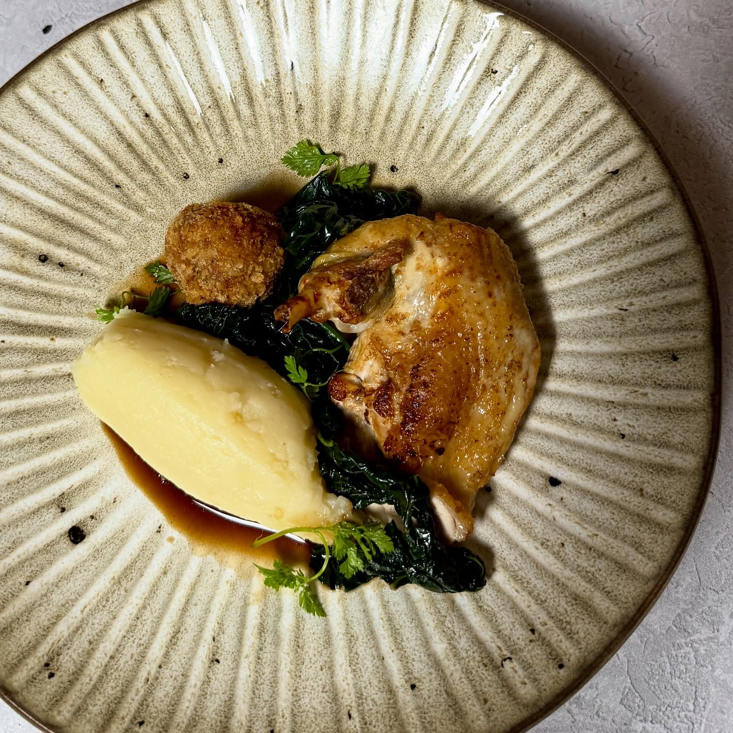 Such a pleasure catering the @tauruswines Antinori Winemaker’s Feast last night. Guests enjoyed a warming, autumn-inspired menu featuring a wild mushroom risotto (finished with incredible truffles from @wiltshire_truffles ) guinea fowl, and tiramisu with biscotti.