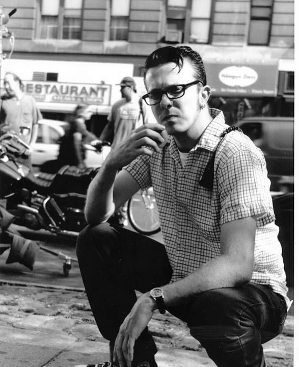 Recreating one of the very few photos I have from living and working in NYC, over 25 years later. #setlife #throwback