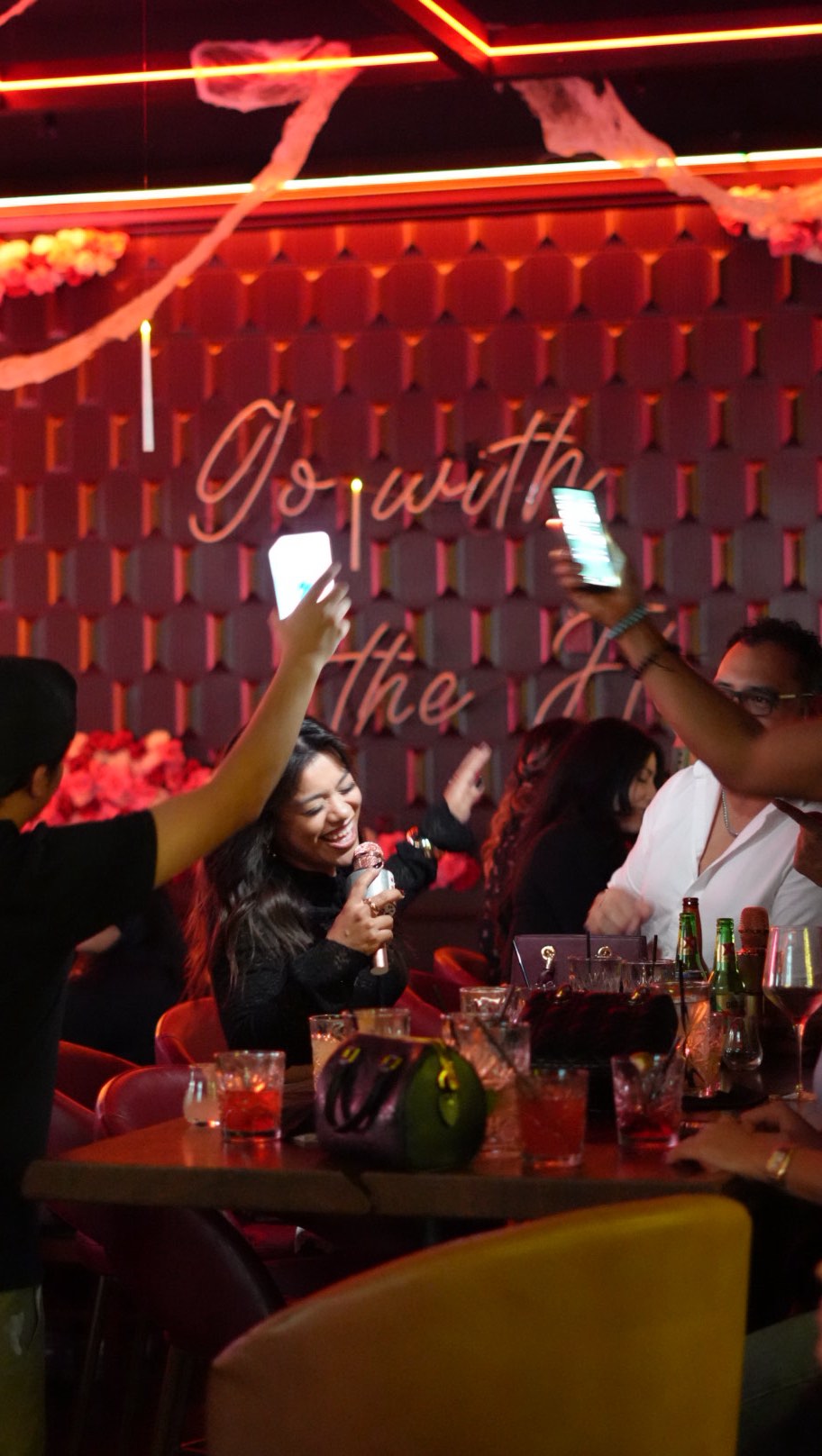 Every Friday at Gigi’s… Noche de Despecho 🖤🎤
La mejor terapia grupal de Plano
Nos vemos este viernes para cantar con el alma.
Reservations highly recommended. Link in BIO