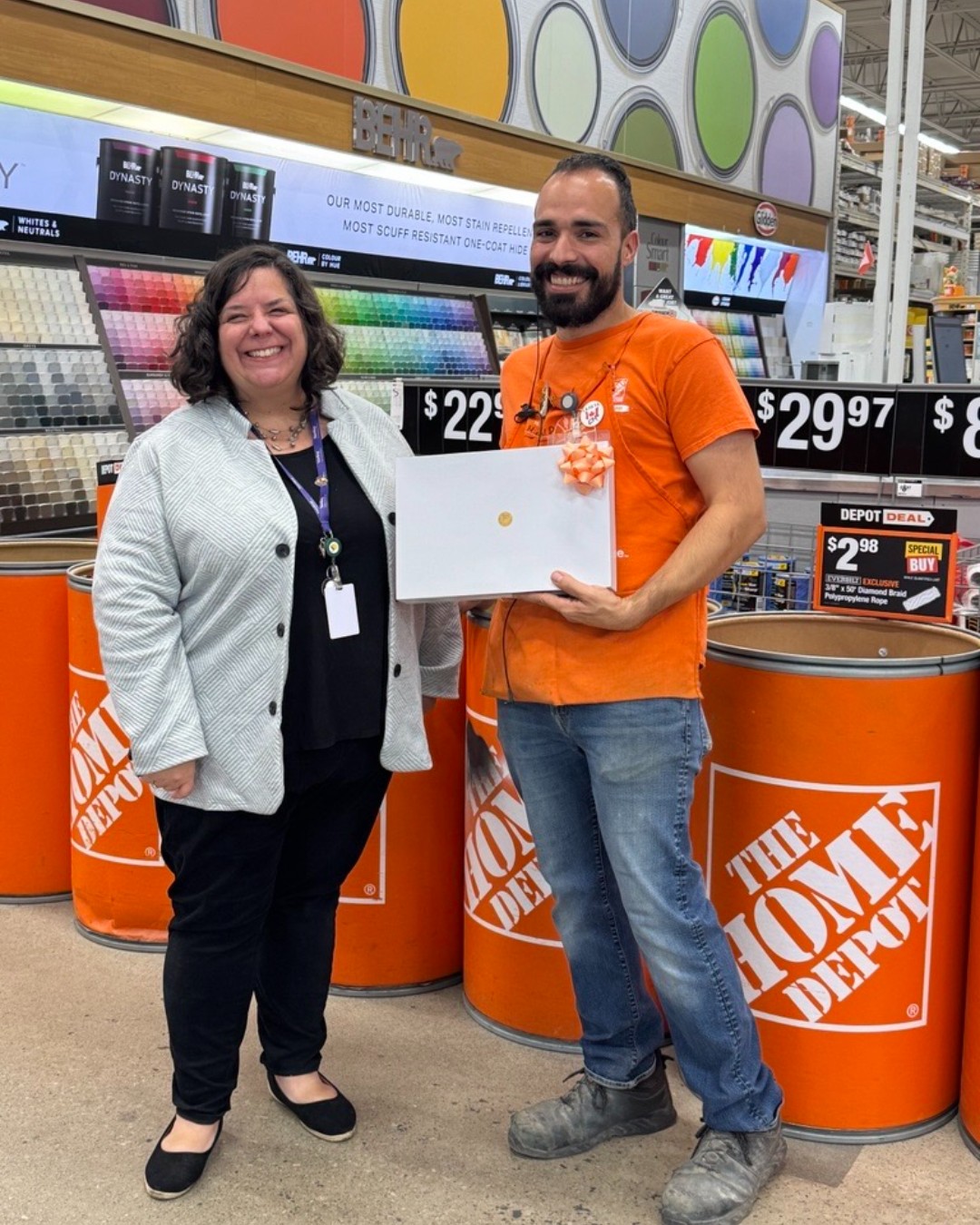 We’re incredibly grateful to the amazing team at Home Depot Kitchener Sunrise Centre for supporting Starling Safe Haven Youth Services through the @homedepotcanada Orange Door Project! 
Thanks to your generosity, we’re able to continue providing safe, supportive spaces for young people to heal, grow, and thrive at Safe Haven. 🧡
#OrangeDoorProject #ThankYouHomeDepot #YouthSupport #StarlingSafeHaven