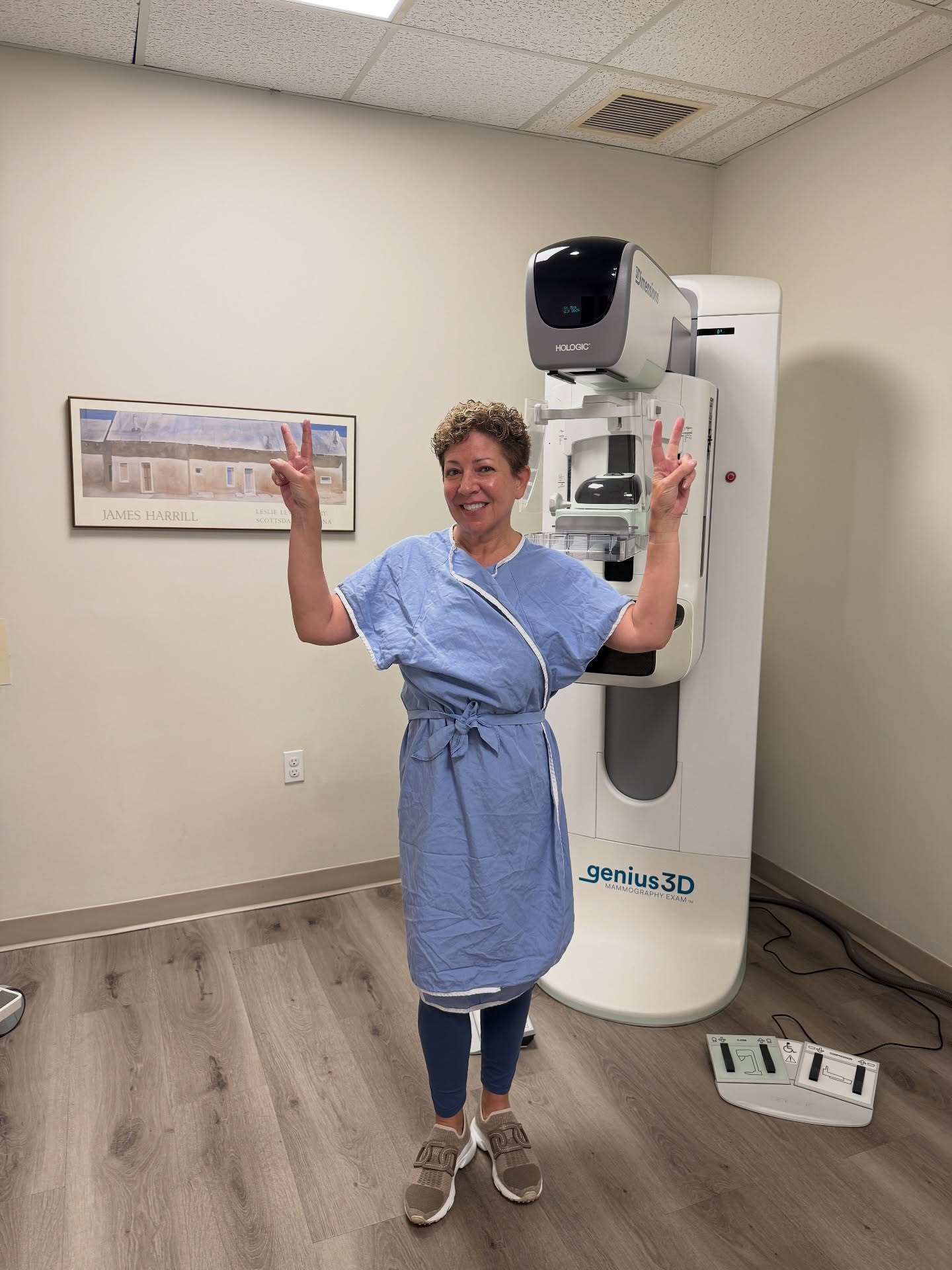 Sue says - Get ‘Em Squeezed!
💗 TEAM BCA: GAME ON! 💗
It’s that time again - I just had my annual mammogram because early detection saves lives.
And…
The 29th Annual @breastcanceralliance Luncheon & Fashion Show is SOLD OUT, but you can still support this incredible cause through the Silent Auction, going live the morning of Oct 23 and closing when the event ends!
I can’t wait to cheer on & applaud the models of inspiration, my dear friend @espnhannahstorm, @lara.spencer @michaelkors and @djaprillarken. It’s going to be an unforgettable day celebrating strength, hope, and community.
🎙️ Don’t miss this new episode of People Are Saying podcast episode with @ninalindia, a 10-year breast cancer survivor and Luncheon Co-Chair - I love our inspiring conversation about resilience and the power of TEAM BCA.
Links in bio for the @breastcanceralliance silent auction and my podcast!
Like @ninalindia says 💞 “give until it makes you feel good, not until it hurts - or - give what you won’t miss.”
Every bid, every act of support, moves us closer to a cure.
#BreastCancerAlliance #BCALuncheon #TeamBCA #GameOn #SilentAuction #PeopleAreSayingPodcast #EarlyDetection #BCAStrong #HannahStorm #LaraSpencer #DJAprilLarken #ModelsOfInspiration #GiveBack #getemsqueezed