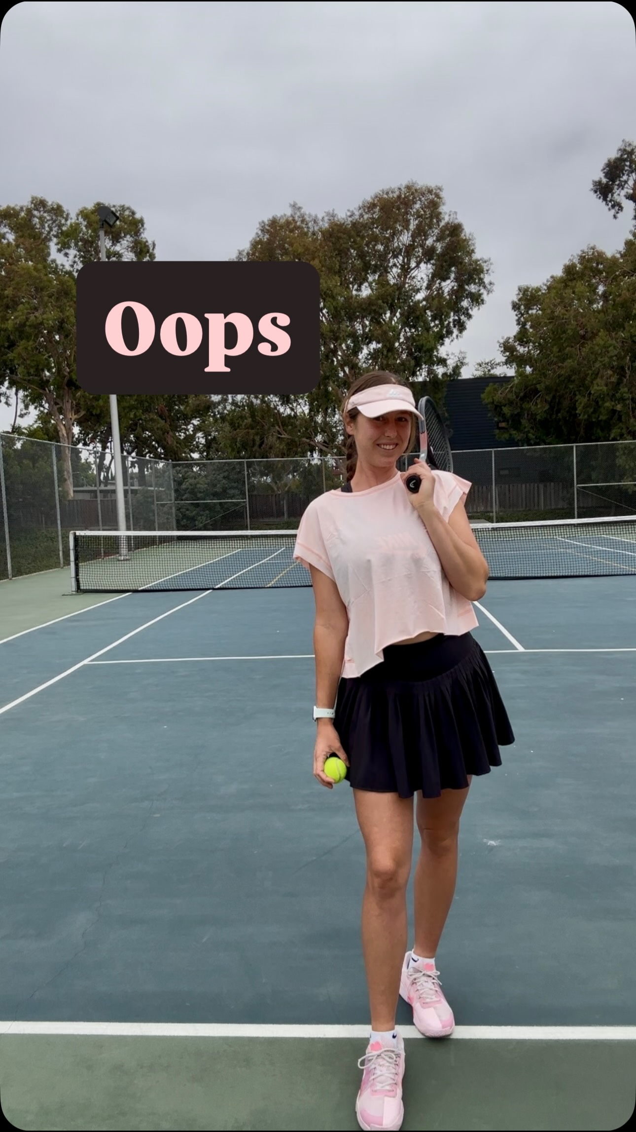 POV you’re trying to practice some backhands and almost knock your camera over 😅
#behindthescenes #tennisplayer #tennislife #tennispractice #pov