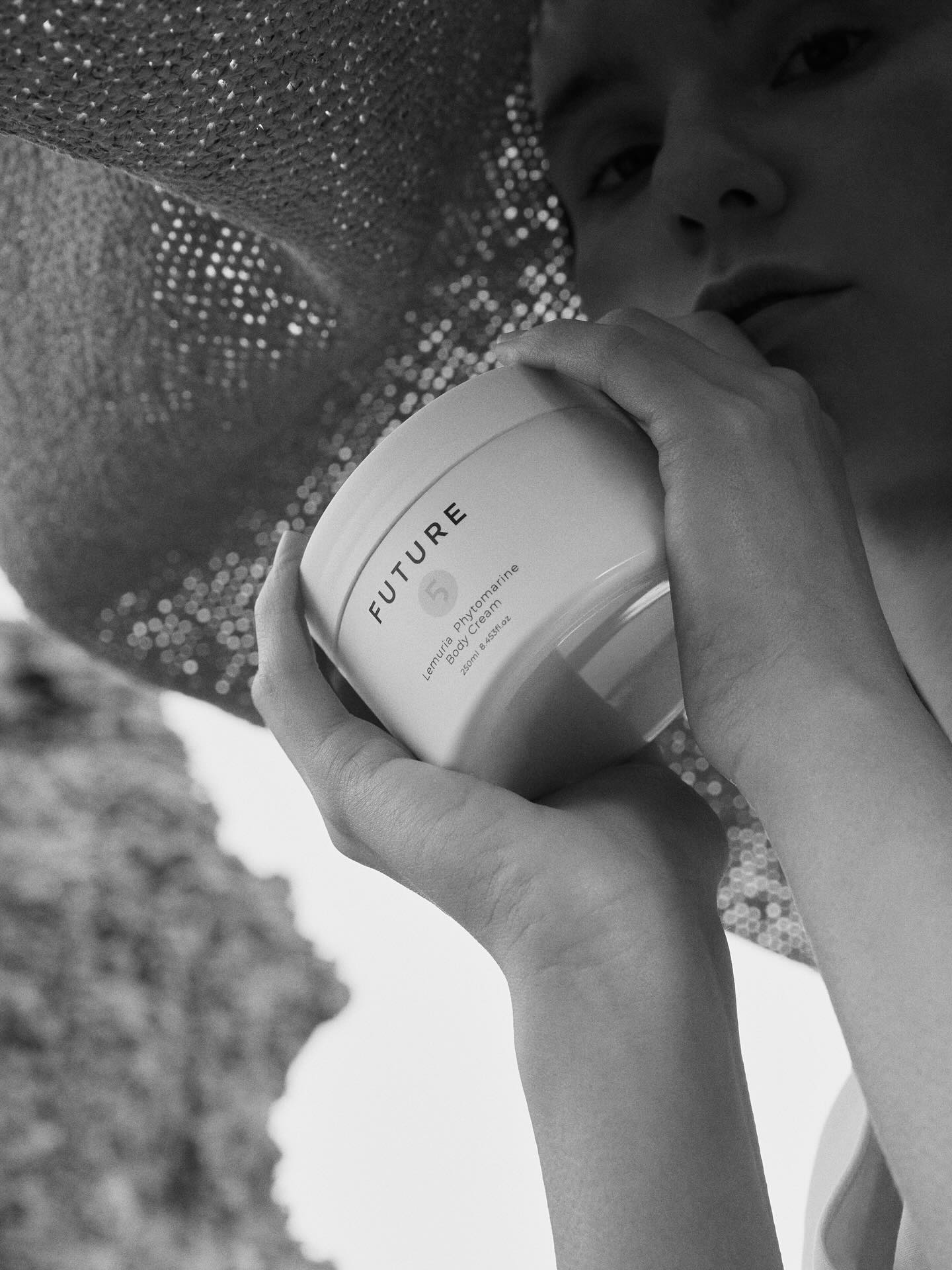 Dive into the richness of Lemuria Phytomarine Body Cream, our elixir from the deep.
This cream is a symphony of active ingredients that lavish your skin, unlike any other body cream.
Guiding the skin to the waters of everlasting moisture, with algae, Jojoba oil and hydrolyzed silk amino acids, this exceptional body cream locks in the dew of youthfulness with profound grace and longevity.
With each application, embrace an escape into a world of radiant softness and unveil the secret essence of lasting hydration.
#future #future5elements #futurecosmetics
#lemuriabodycream #phytomarinepower #bodycareluxury #deepmoisture #hydratedskin #silkyskin #algaeskincare #jojobaoilmagic #skinrituals #radiantbody #glowingskin #naturalskincare #antiagingskin #lastinghydration #youthfulskin #bodycreamlove #skincaretreat #holisticbeauty #botanicalbodycare